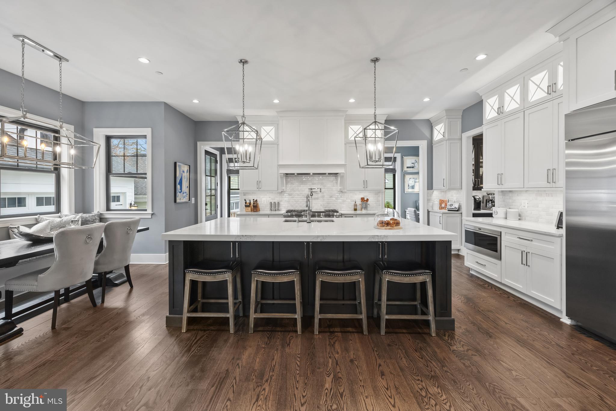 ENGLISH VILLAGE - Residential