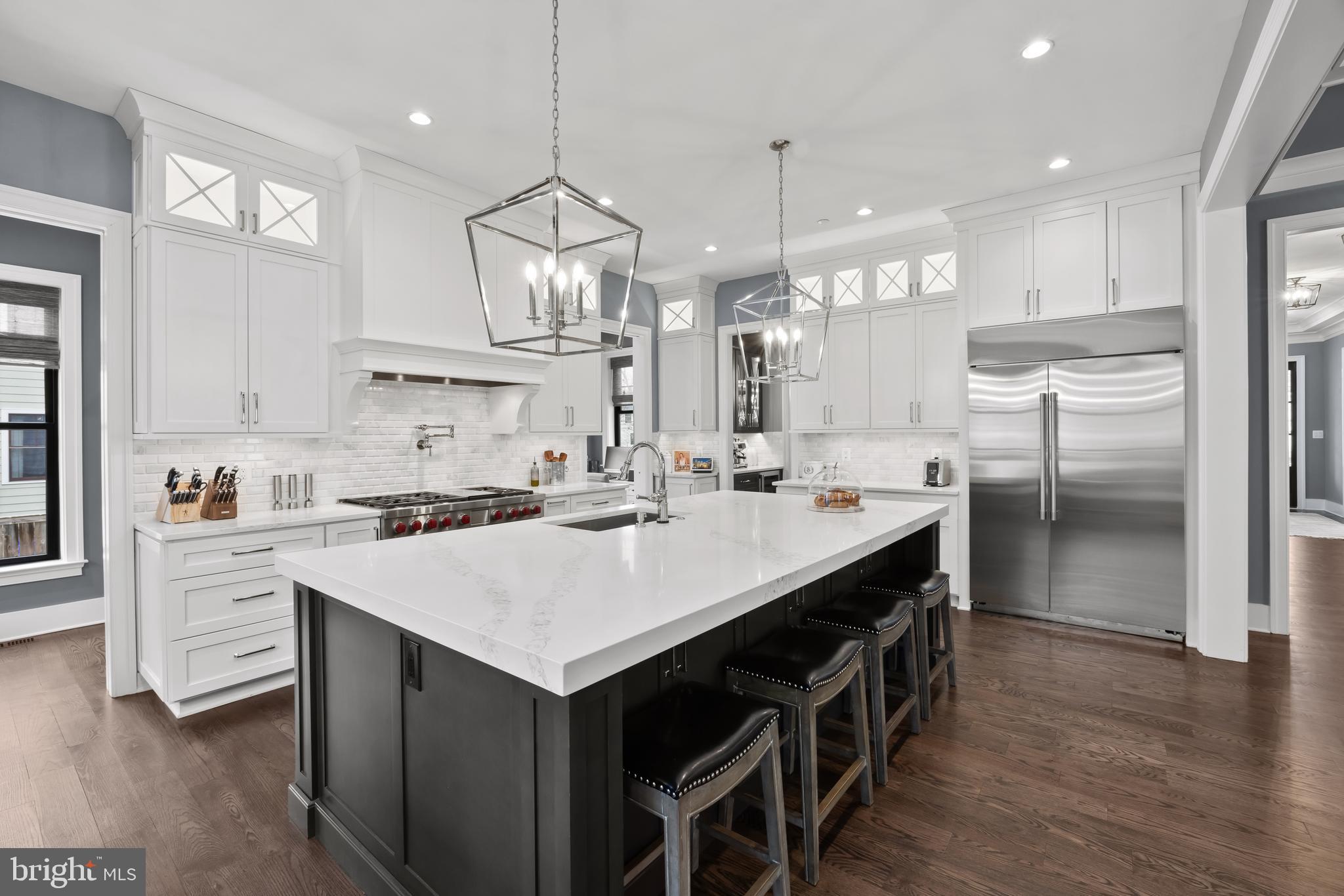 ENGLISH VILLAGE - Residential