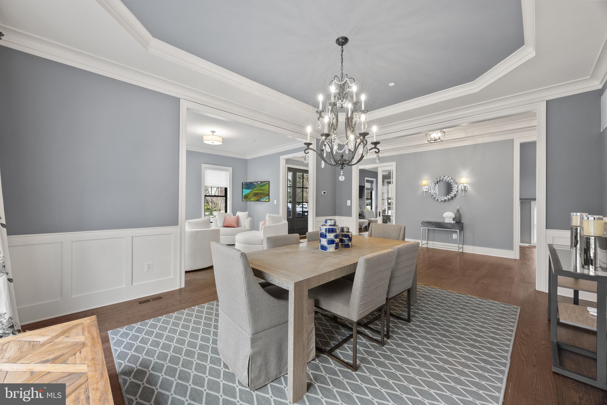 ENGLISH VILLAGE - Residential