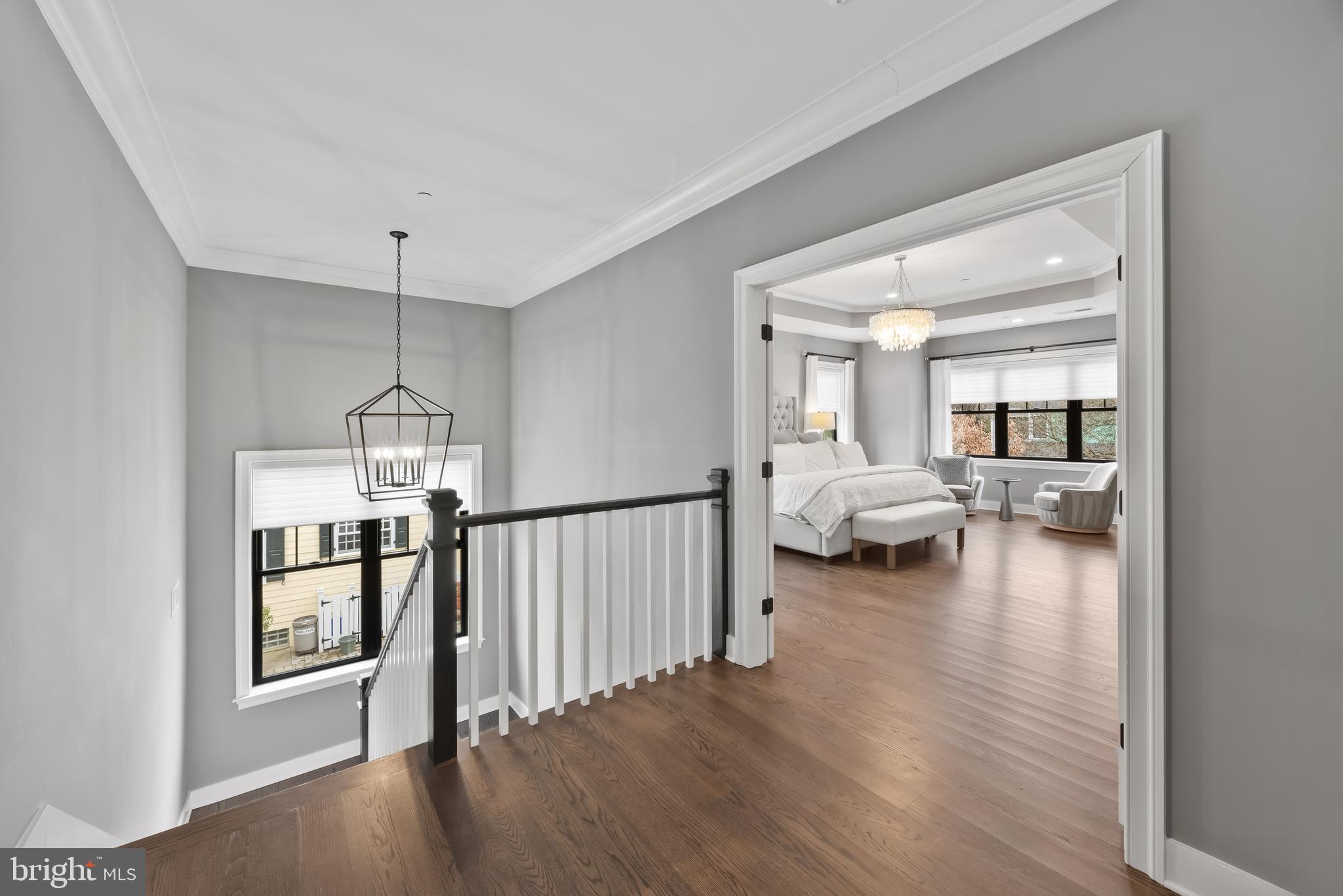 ENGLISH VILLAGE - Residential