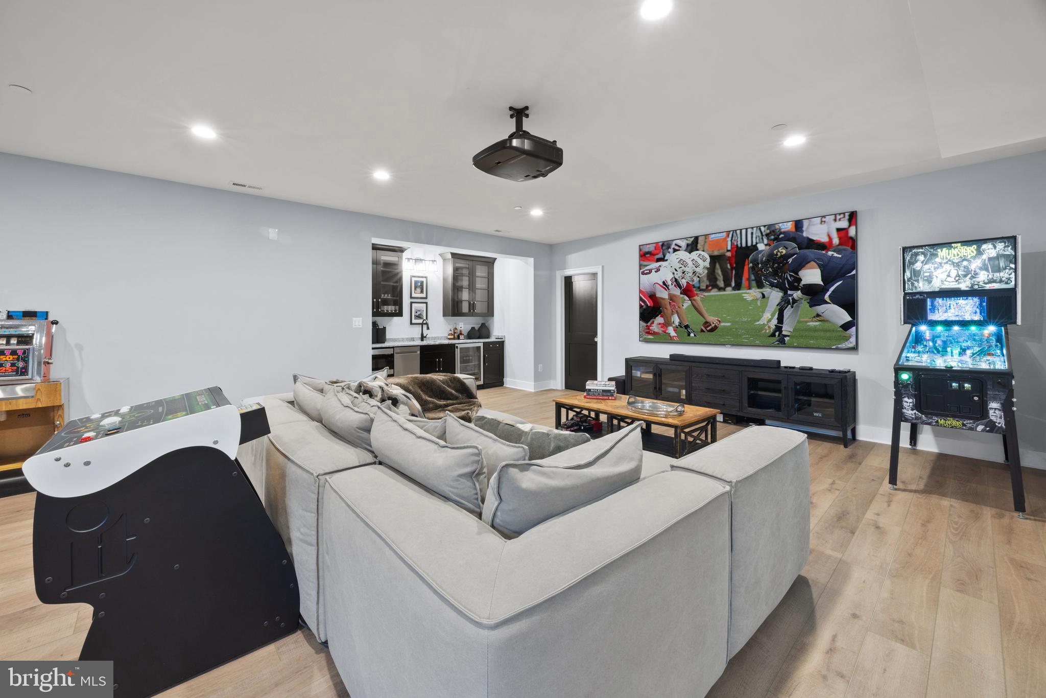 ENGLISH VILLAGE - Residential