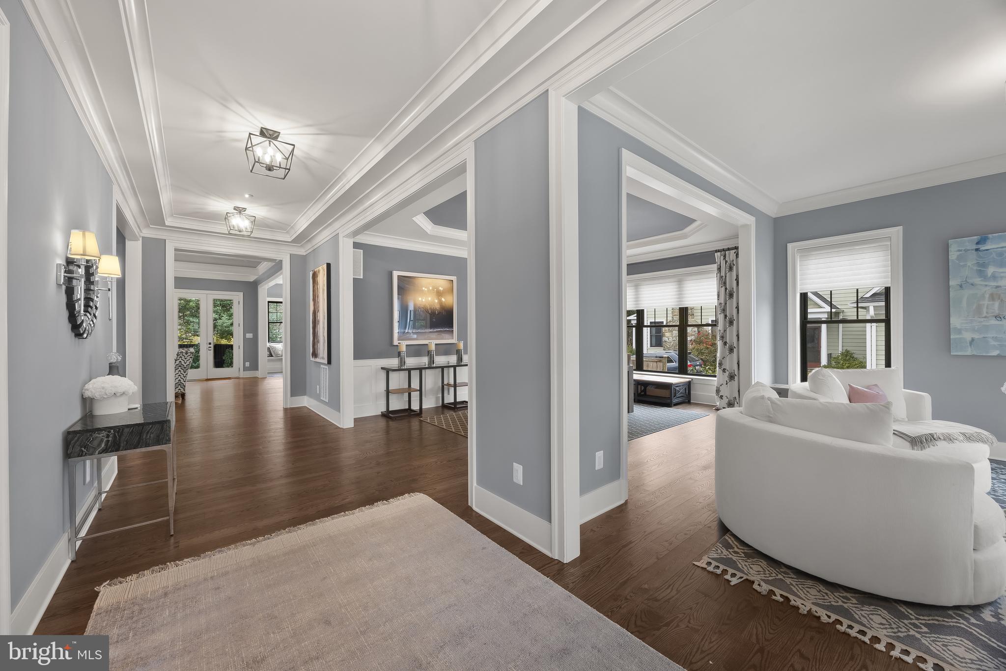 ENGLISH VILLAGE - Residential