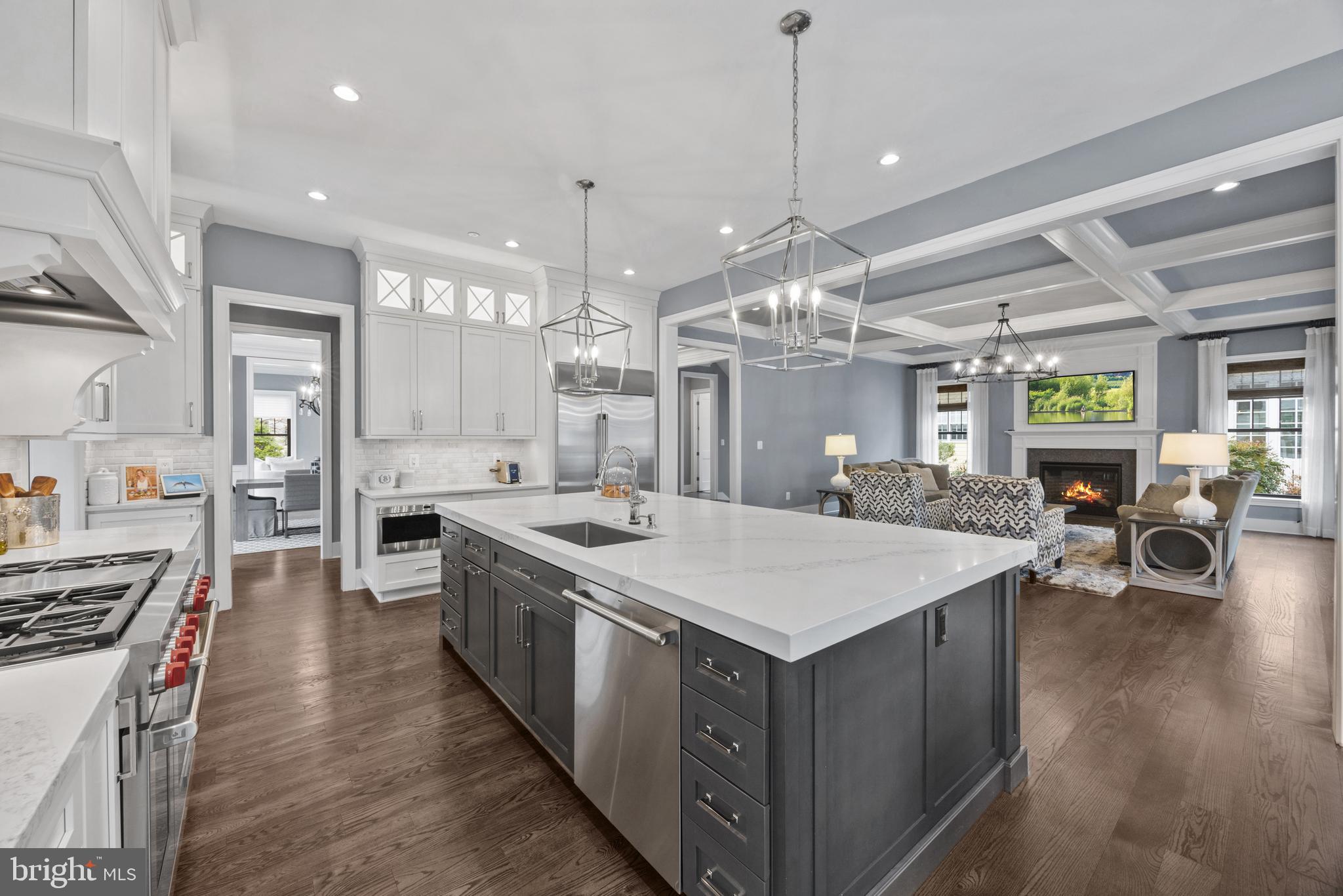 ENGLISH VILLAGE - Residential