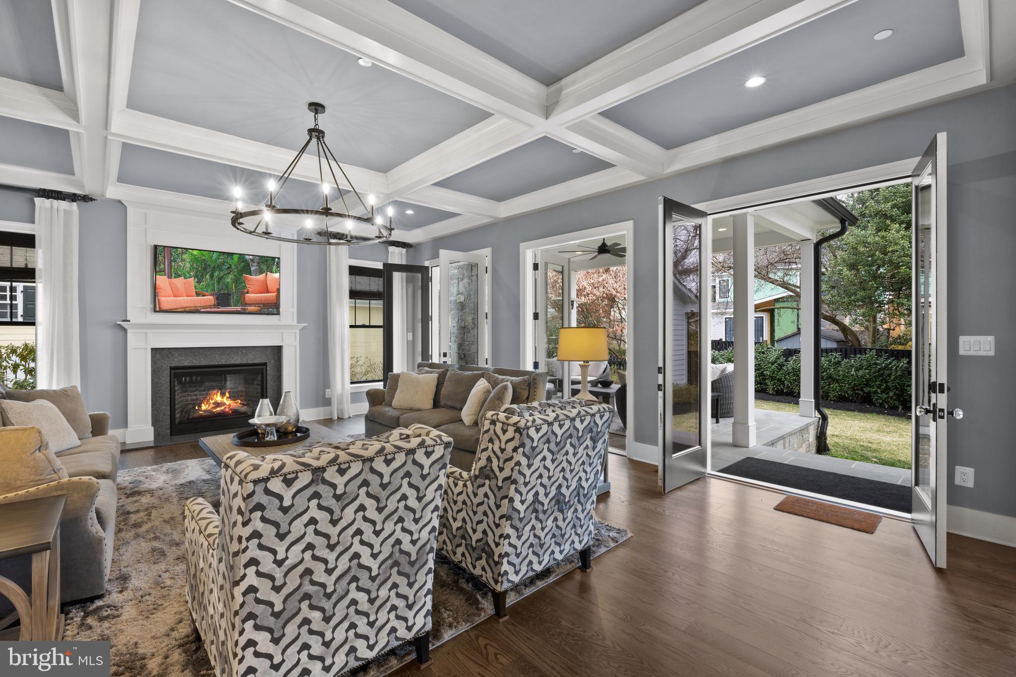 ENGLISH VILLAGE - Residential