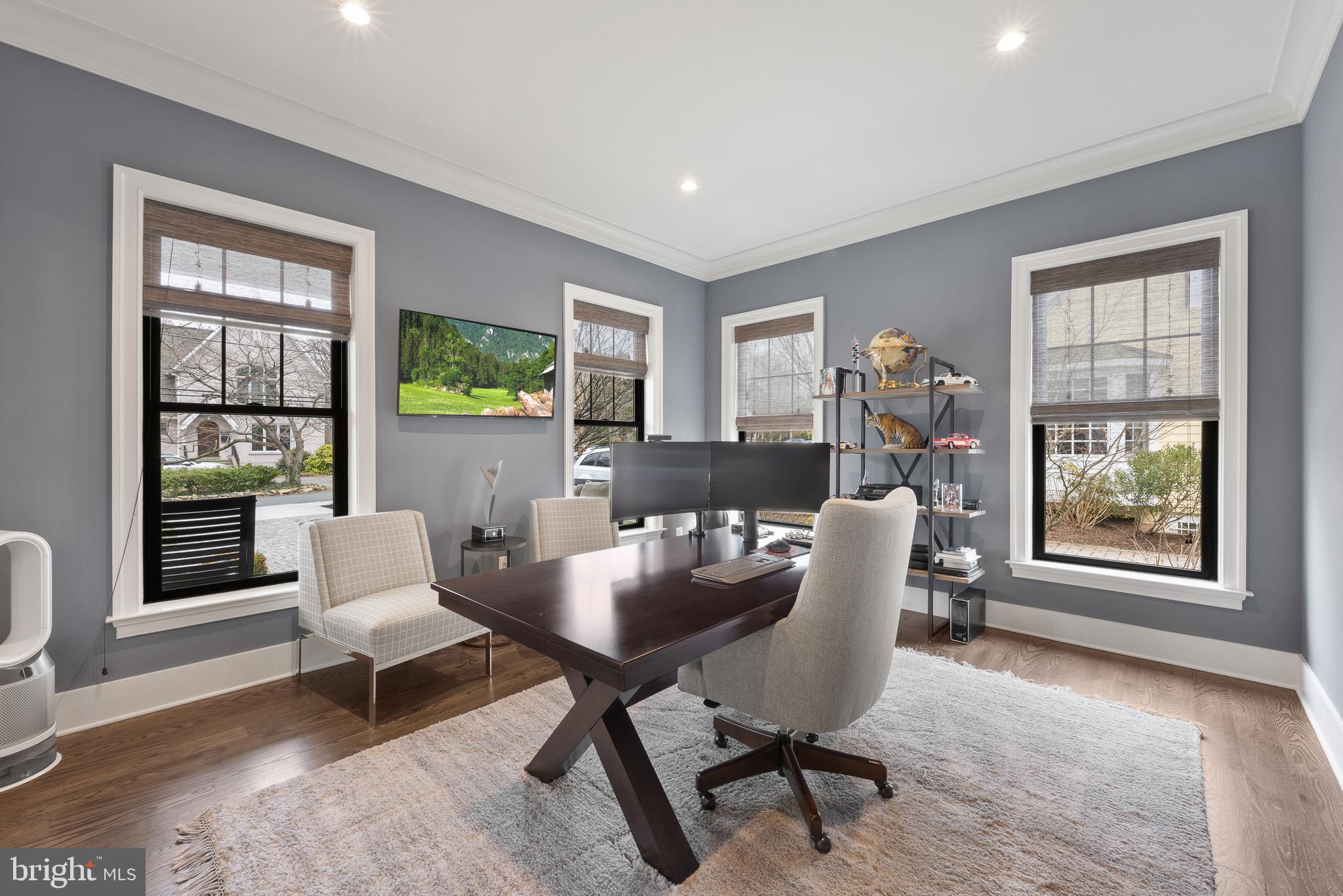 ENGLISH VILLAGE - Residential