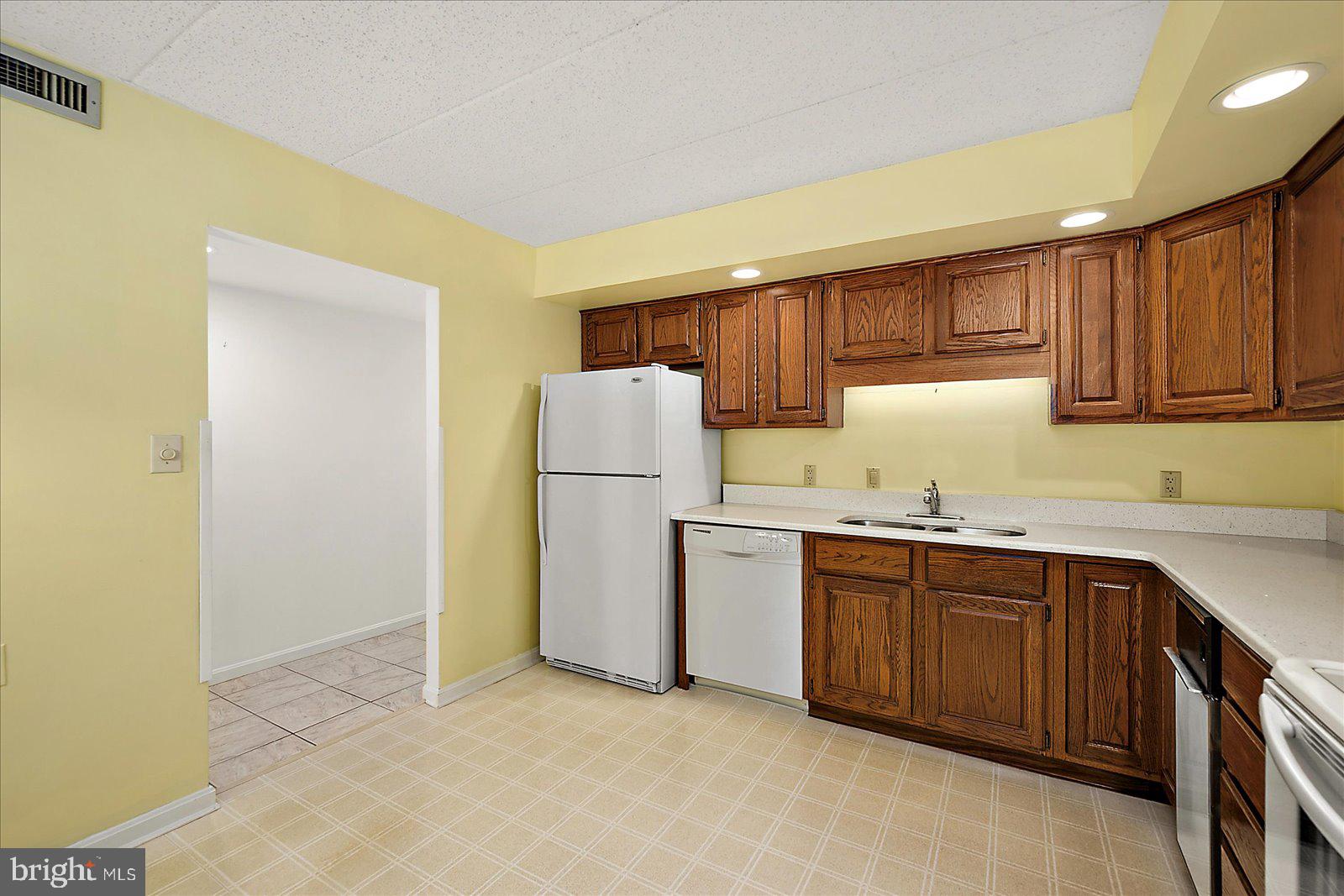 CANAL WOODS III - Residential