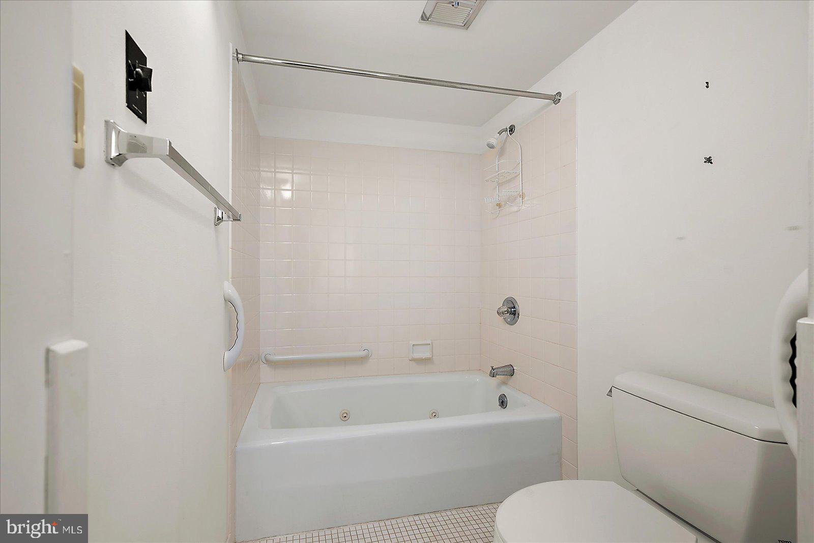 CANAL WOODS III - Residential