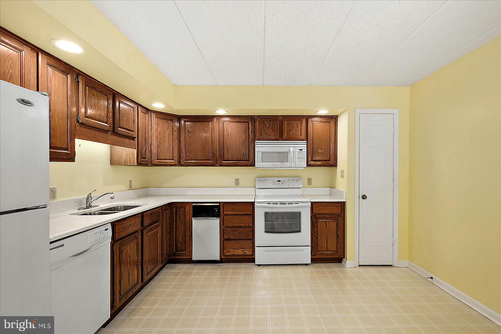 CANAL WOODS III - Residential