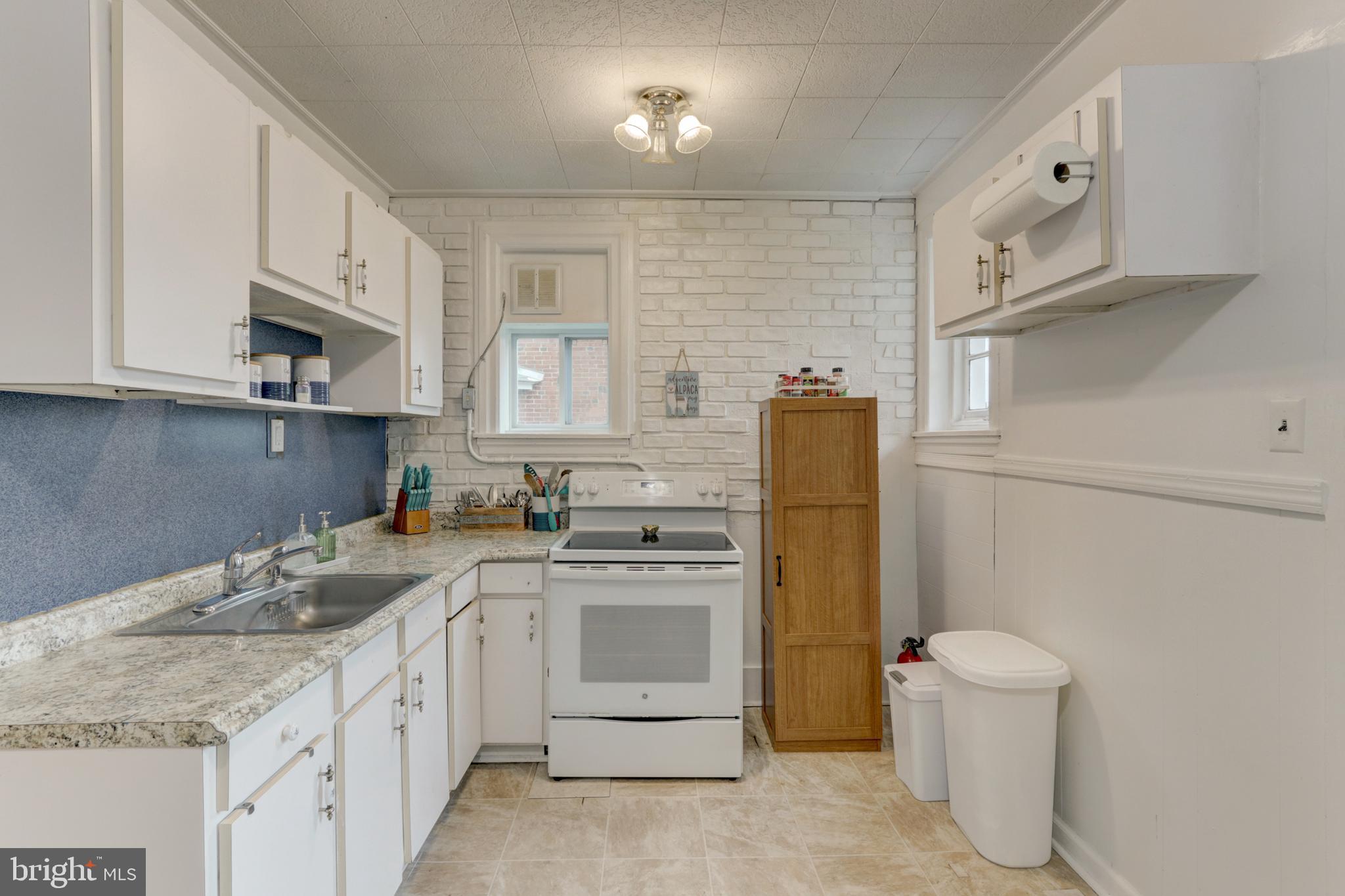 NORRISTOWN - Residential