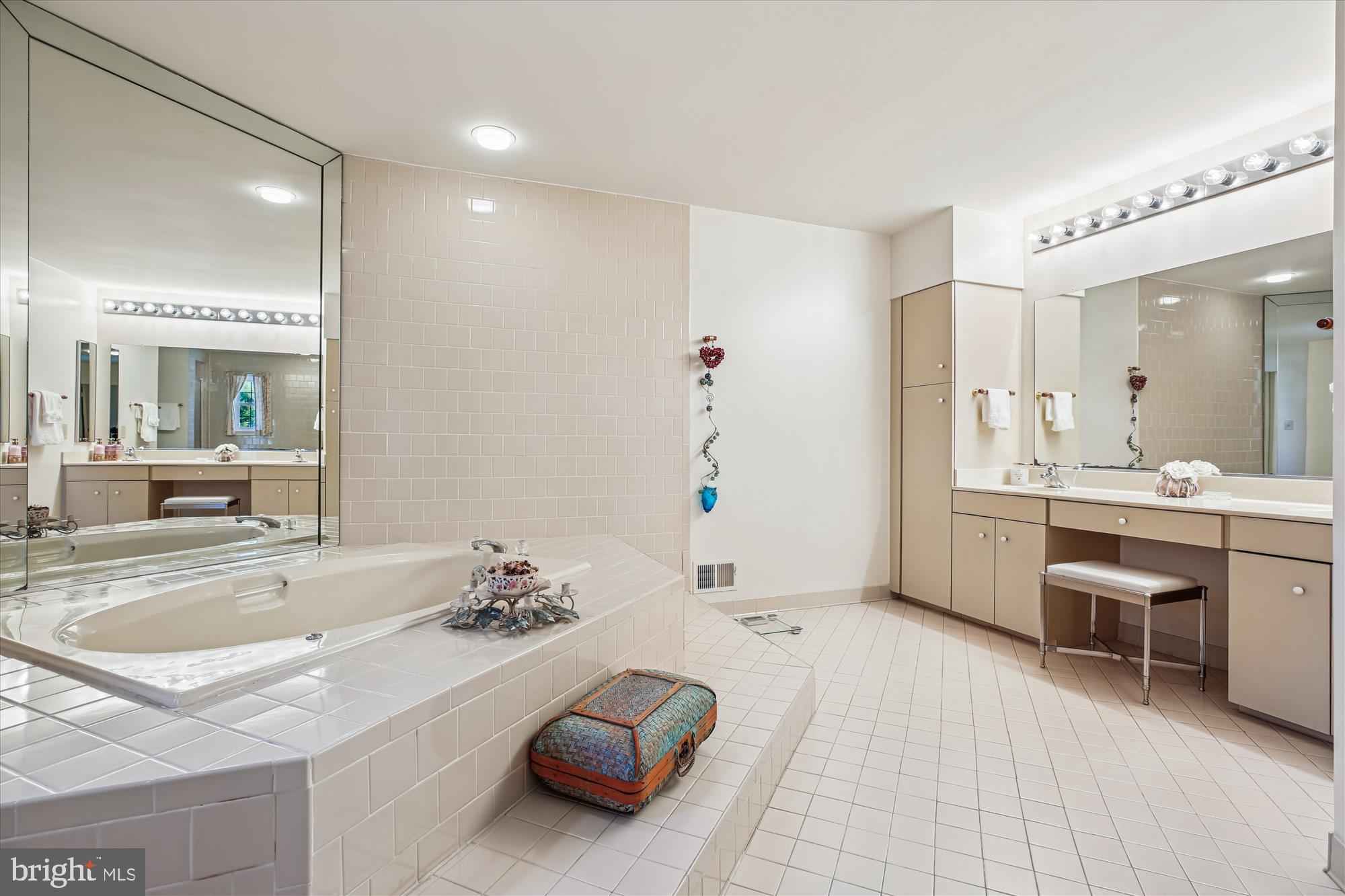 BEDFORDSHIRE - Residential