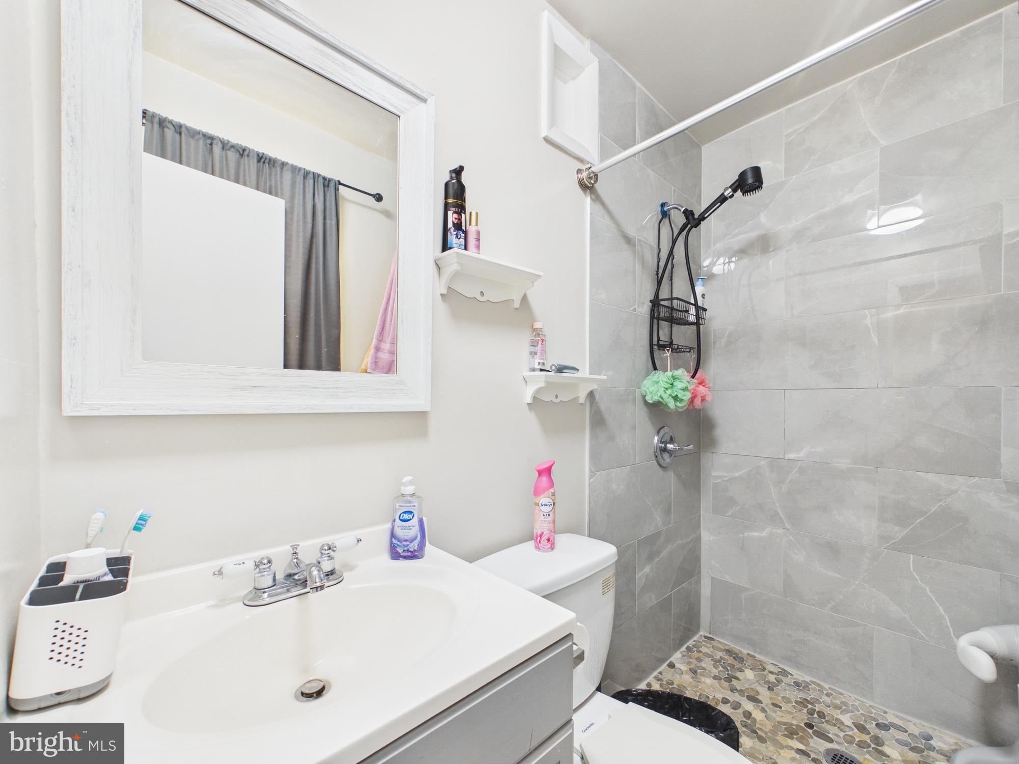 WOODBERRY FOREST - Residential