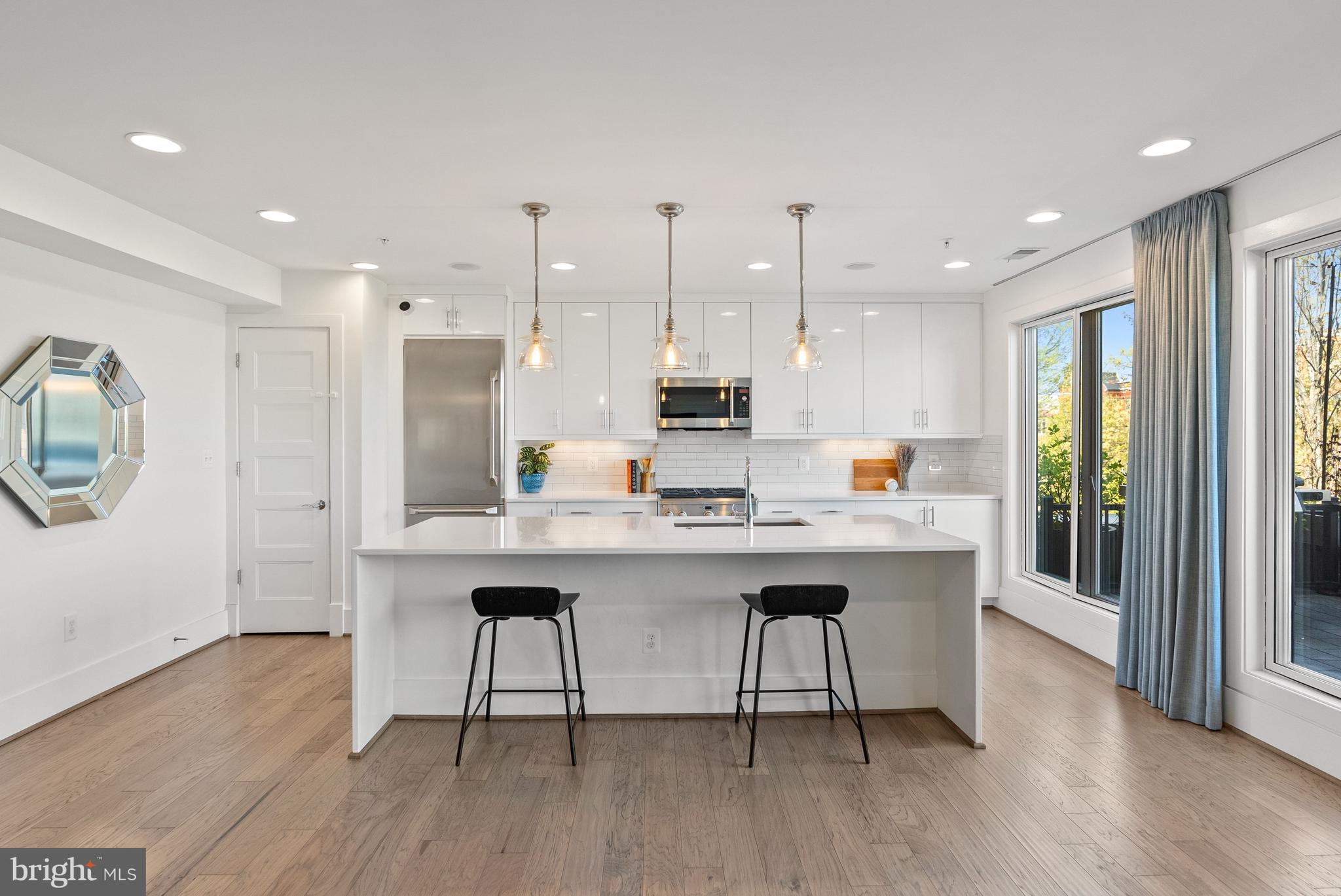 645 MARYLAND AVENUE NE 201