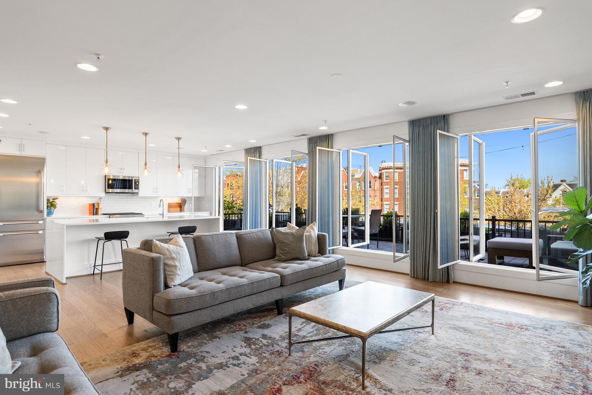 645 MARYLAND AVENUE NE 201