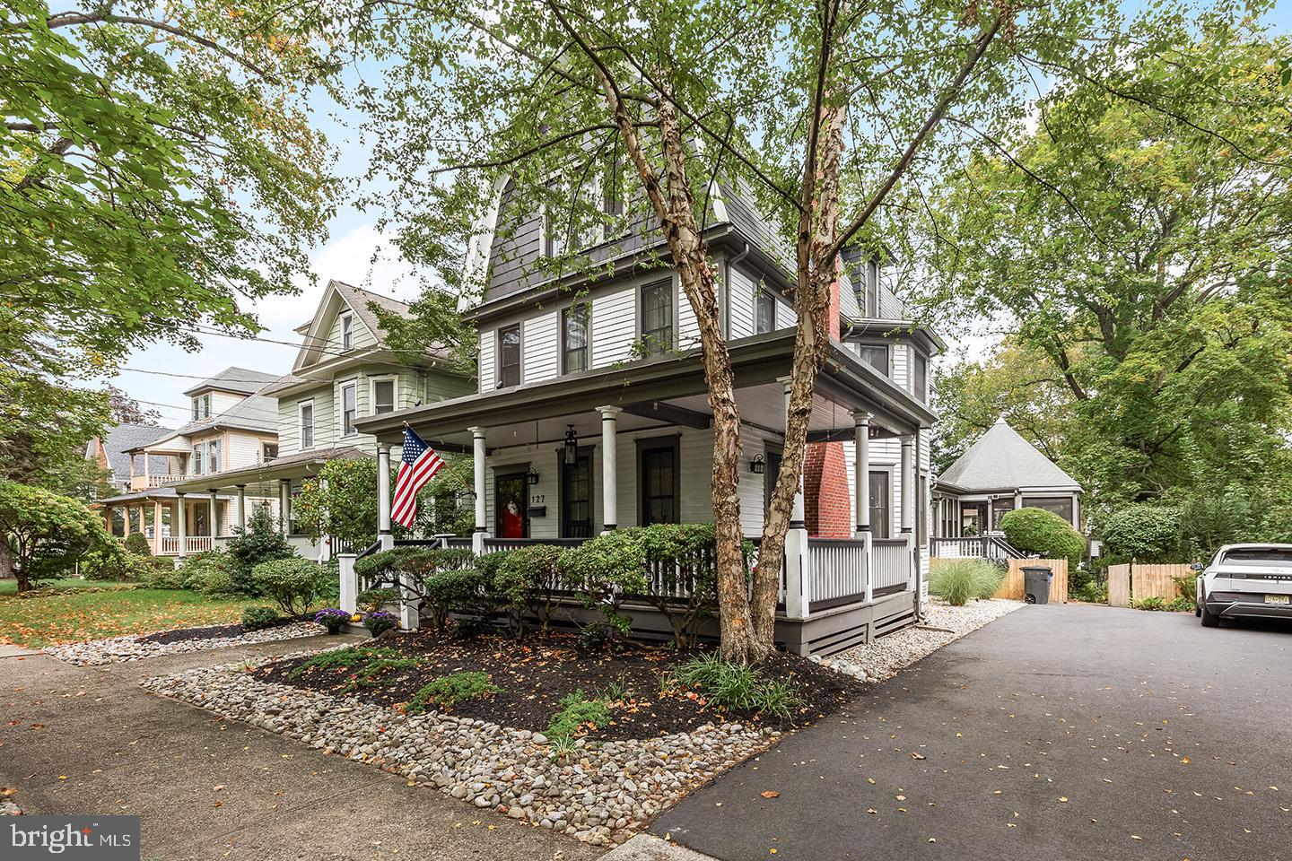 127 WEST END
