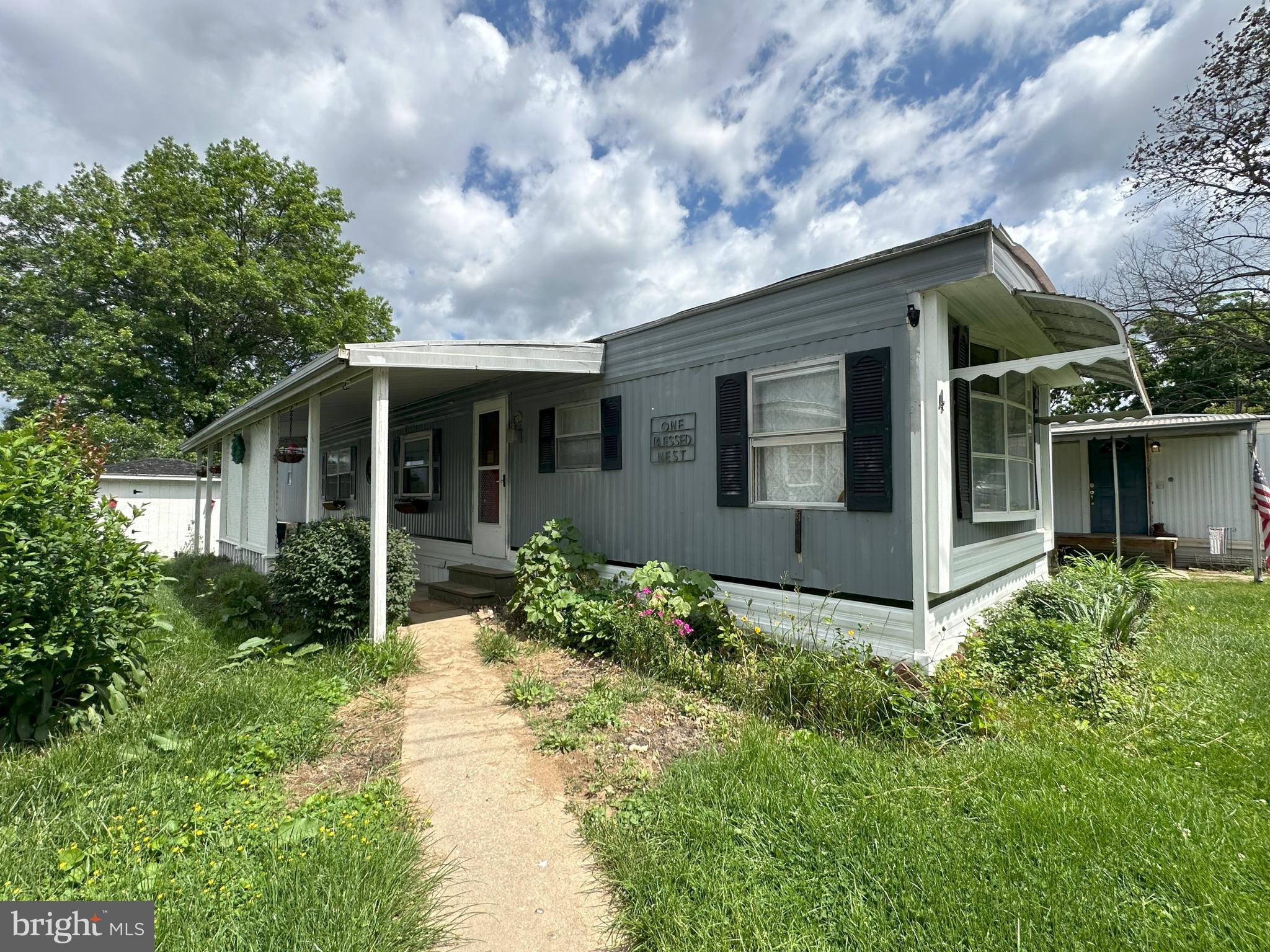 LAWSON MHP - Residential