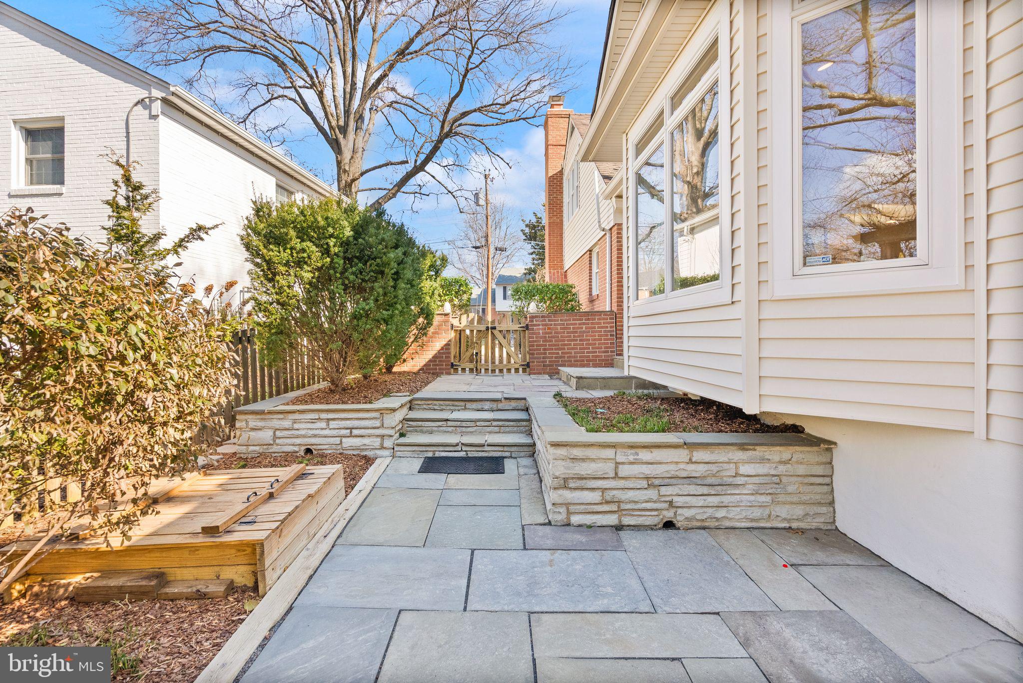 HEATHER HEIGHTS - Residential