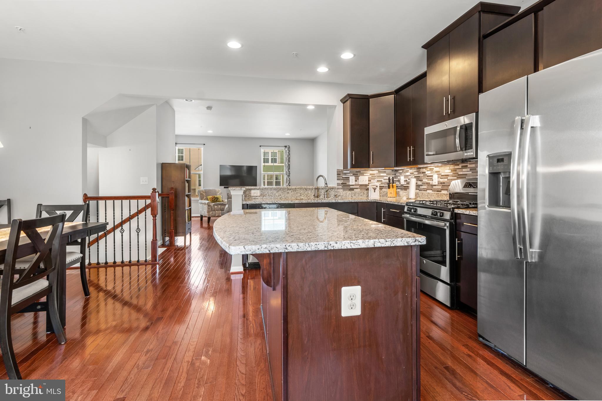 CREEKSIDE VILLAGE AT TANYARD SPRINGS - Residential