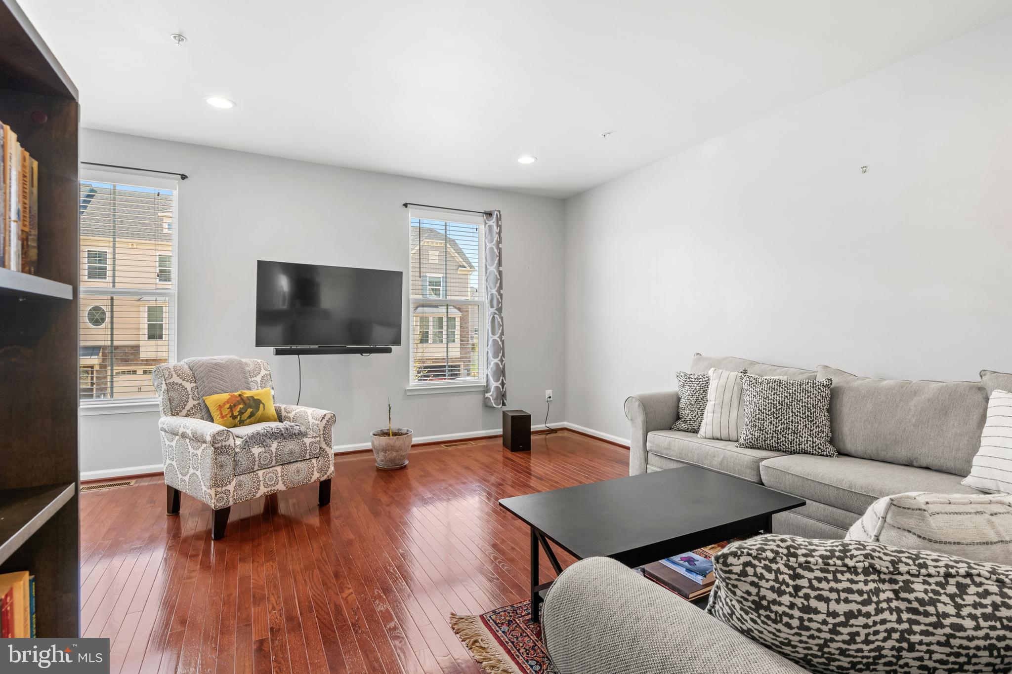 CREEKSIDE VILLAGE AT TANYARD SPRINGS - Residential