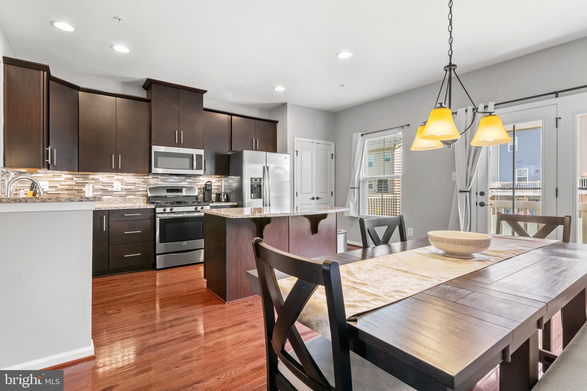 CREEKSIDE VILLAGE AT TANYARD SPRINGS - Residential