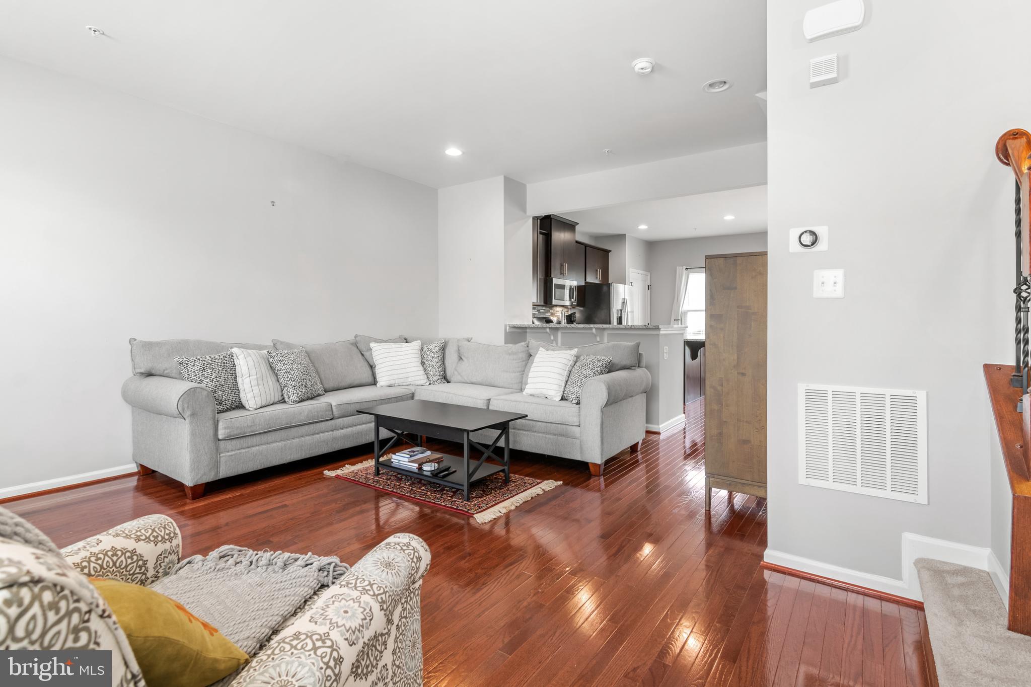 CREEKSIDE VILLAGE AT TANYARD SPRINGS - Residential