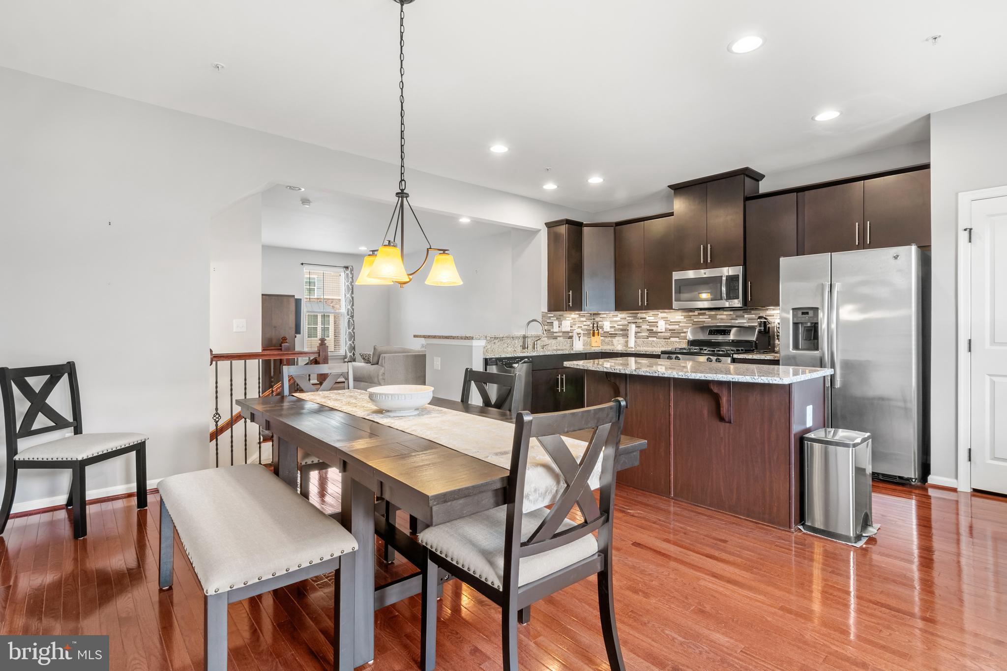 CREEKSIDE VILLAGE AT TANYARD SPRINGS - Residential