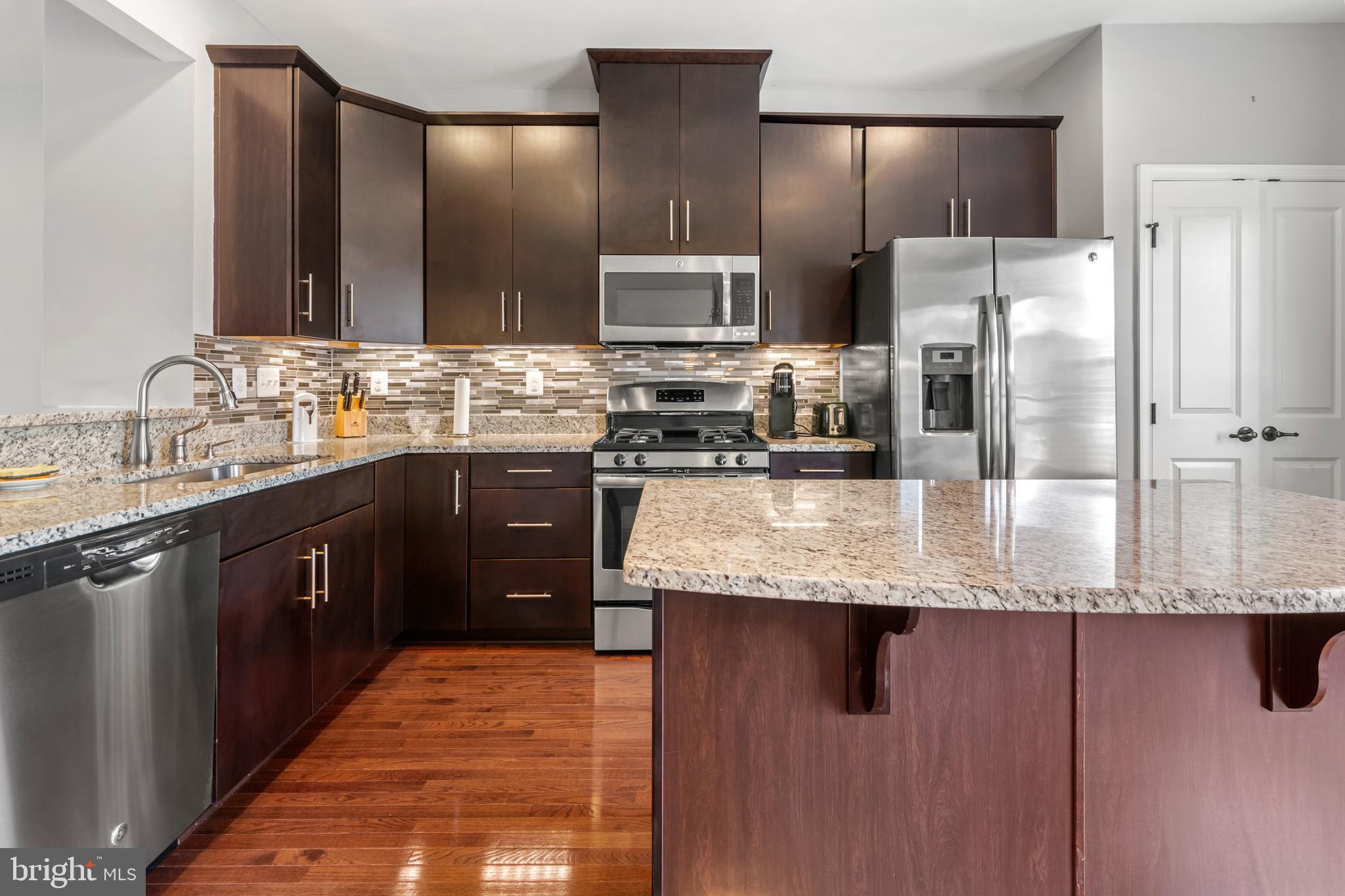 CREEKSIDE VILLAGE AT TANYARD SPRINGS - Residential