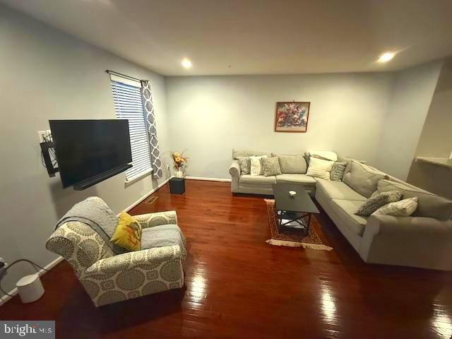 CREEKSIDE VILLAGE AT TANYARD SPRINGS - Residential