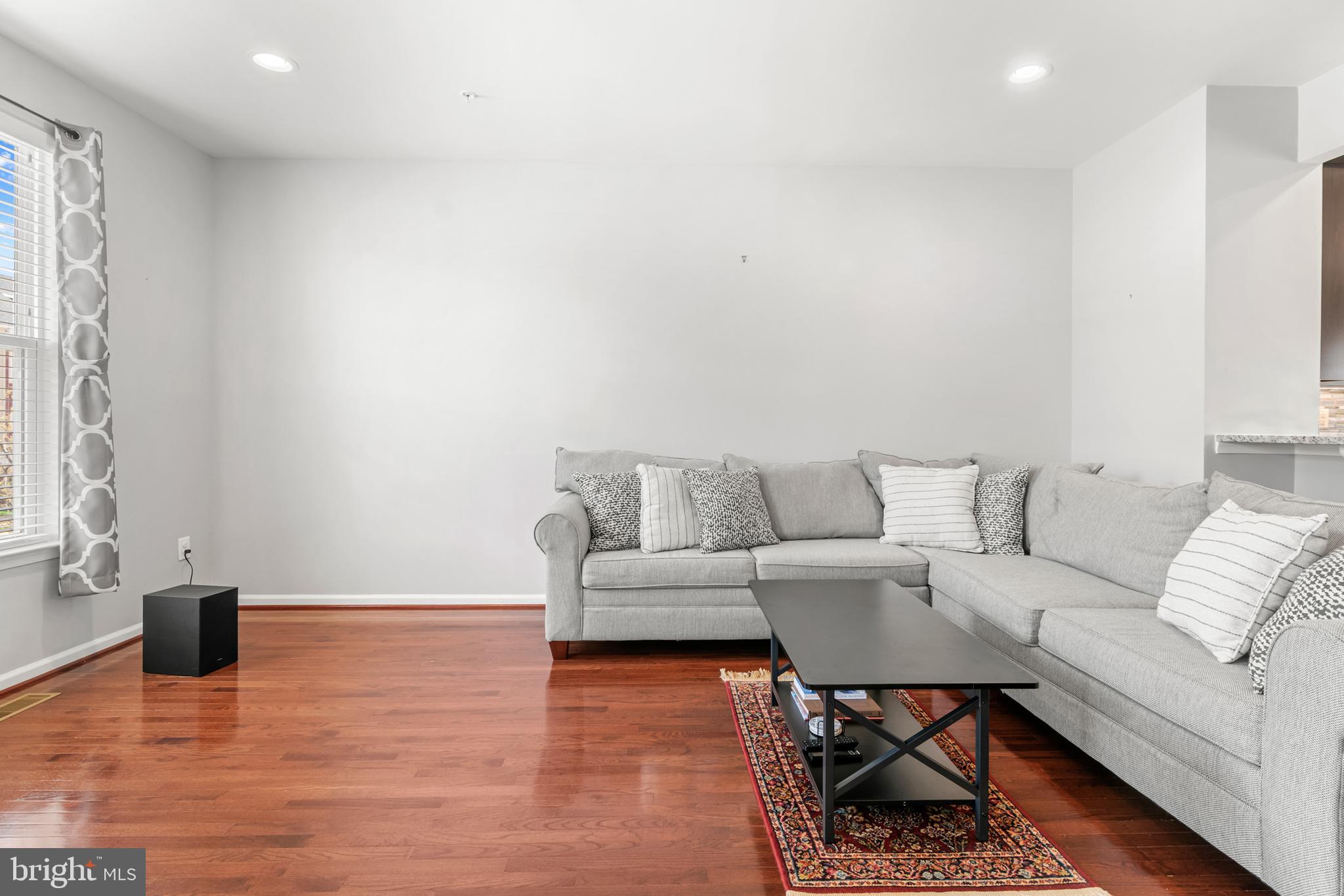 CREEKSIDE VILLAGE AT TANYARD SPRINGS - Residential