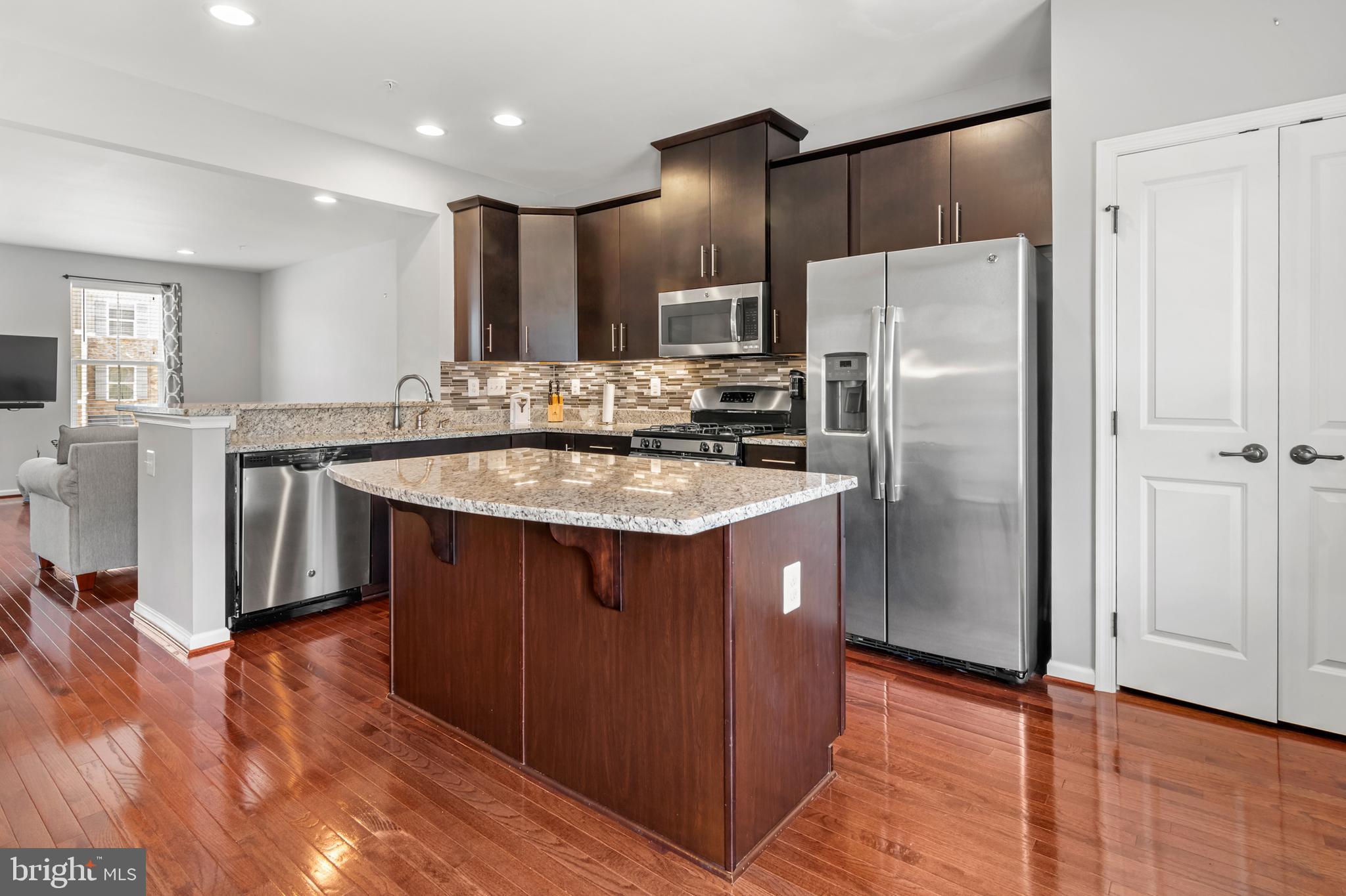 CREEKSIDE VILLAGE AT TANYARD SPRINGS - Residential