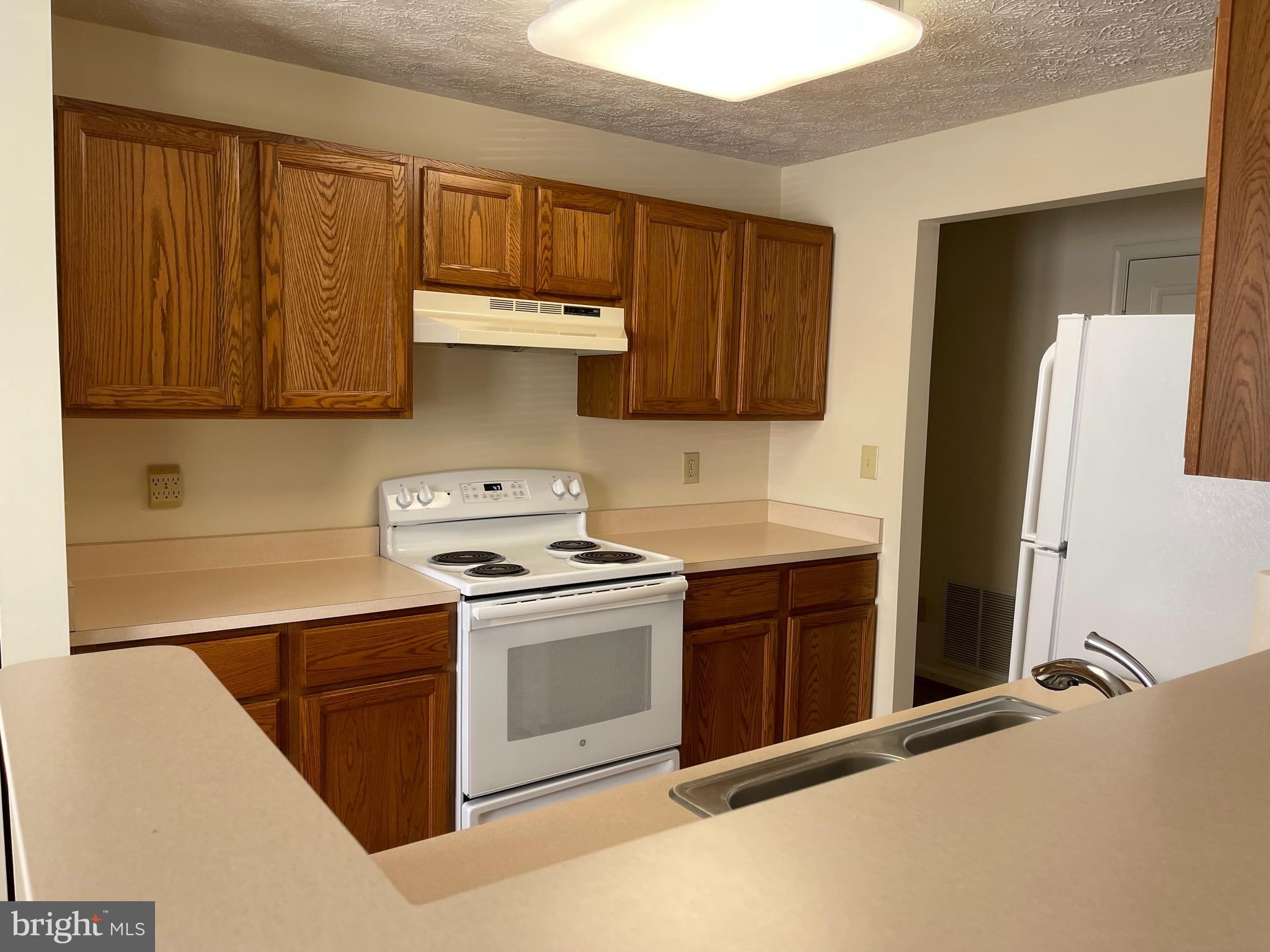 PINEY ORCHARD - Residential Lease