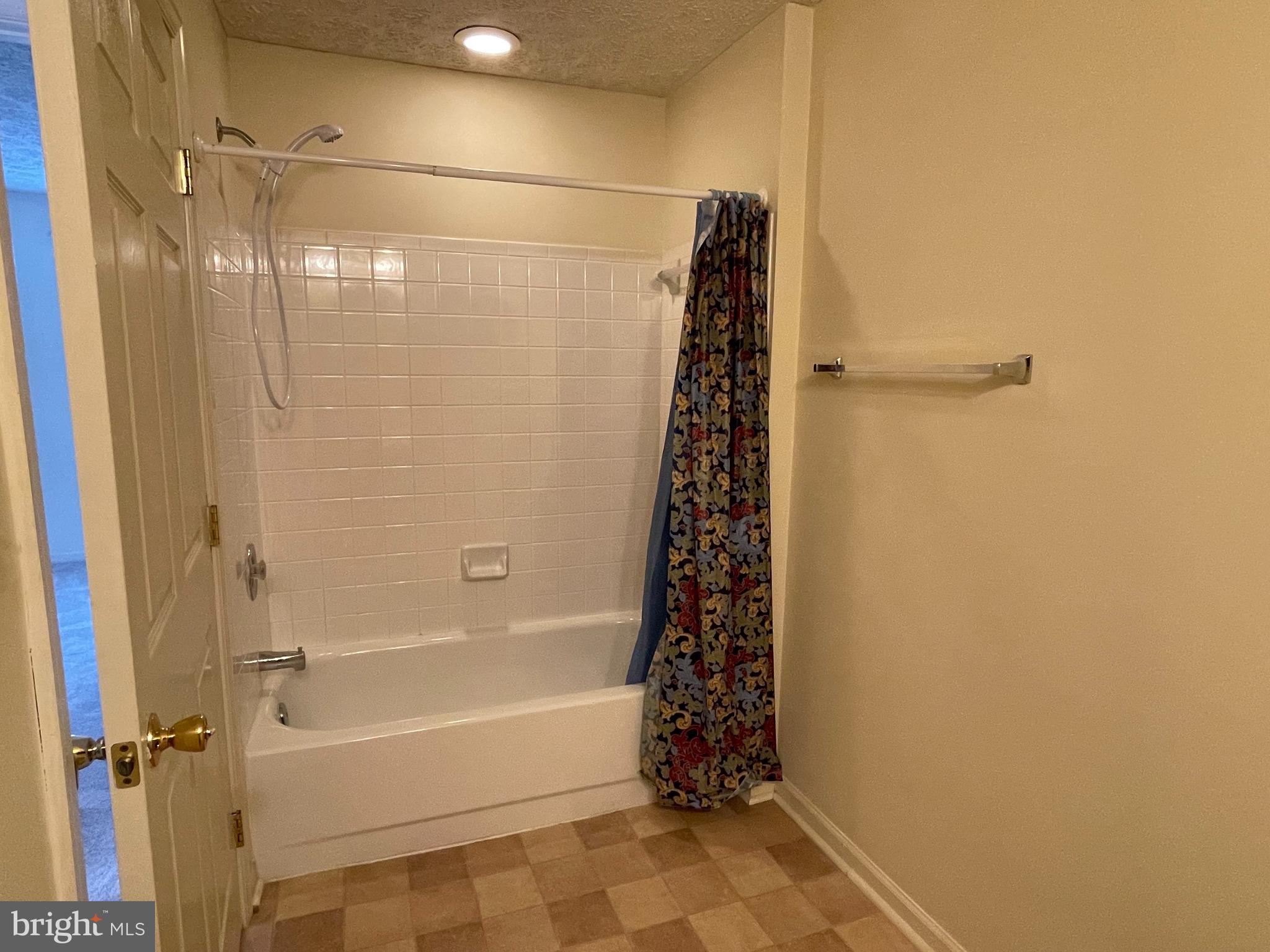 PINEY ORCHARD - Residential Lease