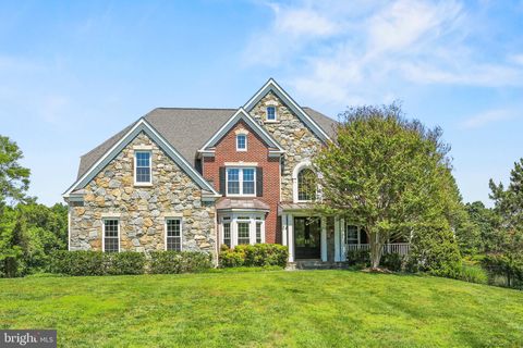 Homes For Sale - 7017 Cypress Hill Drive<br/> GAITHERSBURG, MD 20879
