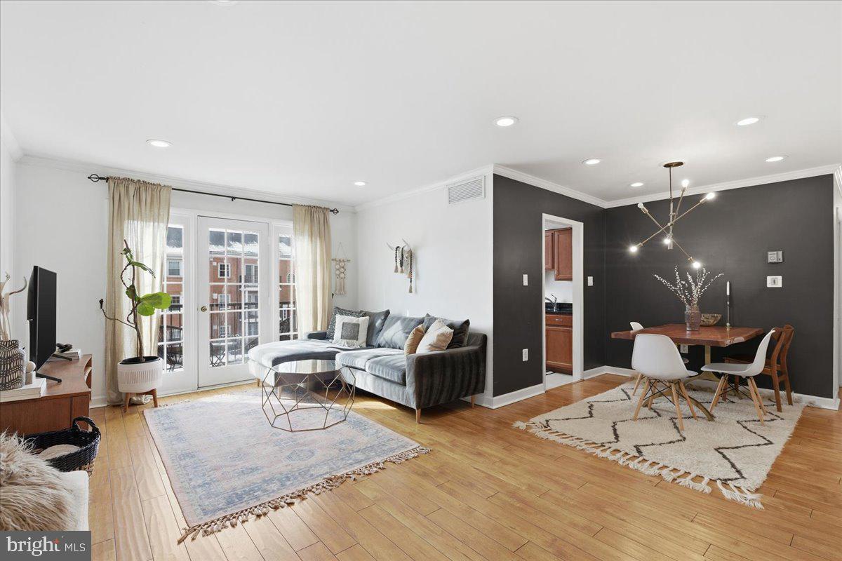 FOXCROFT COLONY CONDOS - Residential