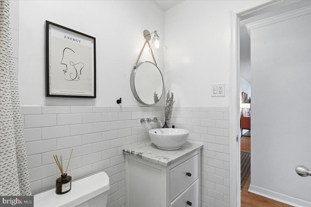 FOXCROFT COLONY CONDOS - Residential