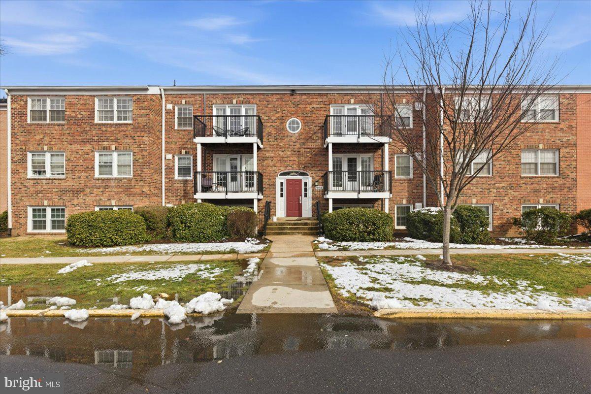 FOXCROFT COLONY CONDOS - Residential