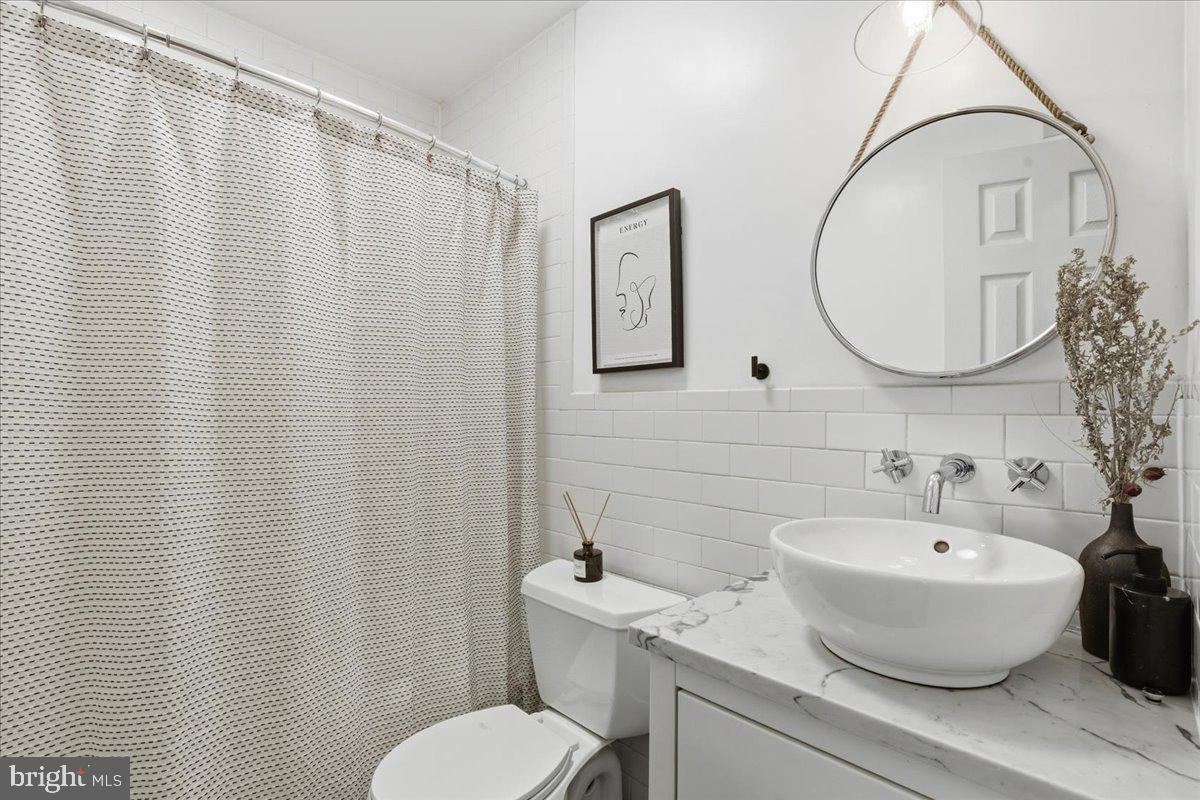 FOXCROFT COLONY CONDOS - Residential