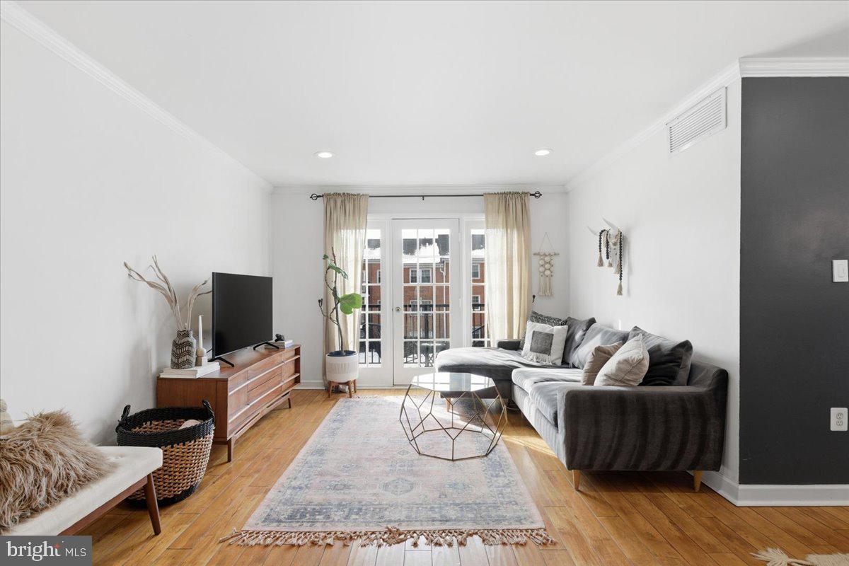 FOXCROFT COLONY CONDOS - Residential