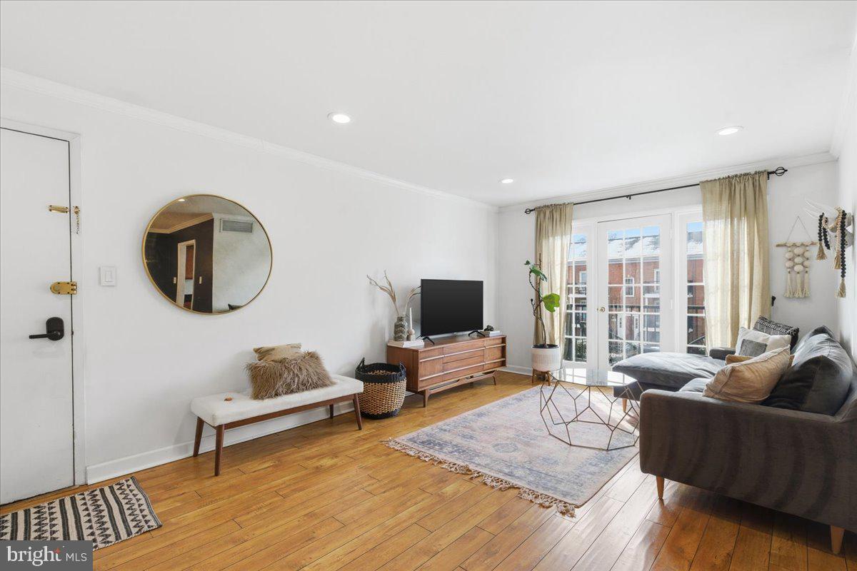 FOXCROFT COLONY CONDOS - Residential