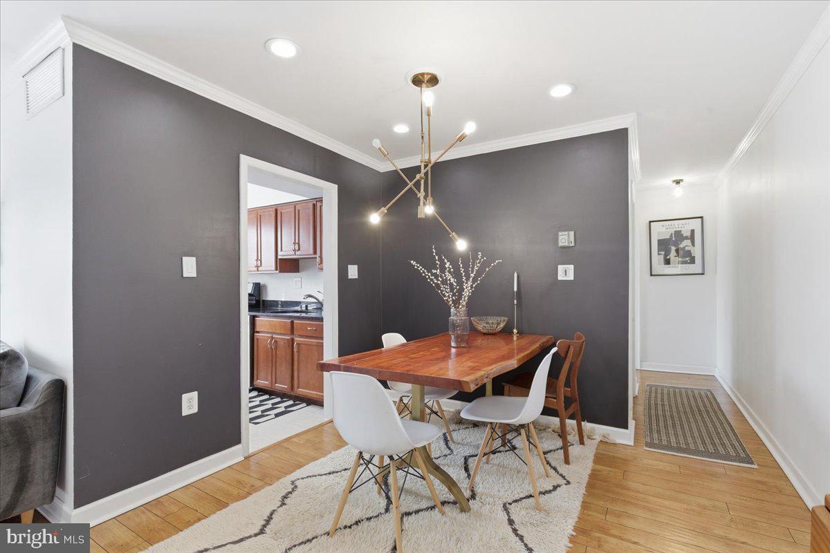 FOXCROFT COLONY CONDOS - Residential