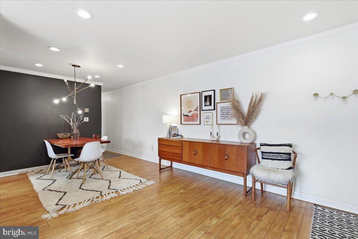 FOXCROFT COLONY CONDOS - Residential