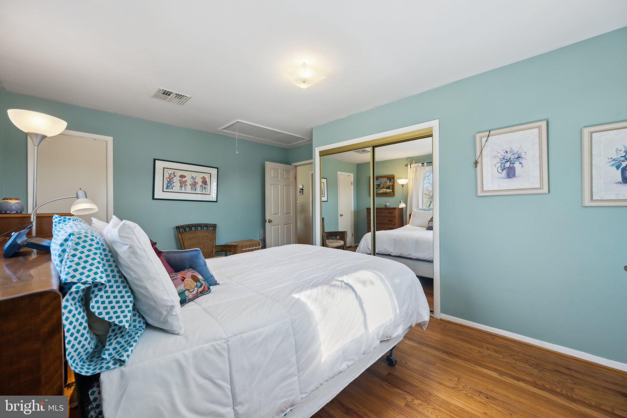 HILLSIDE ACRES - Residential