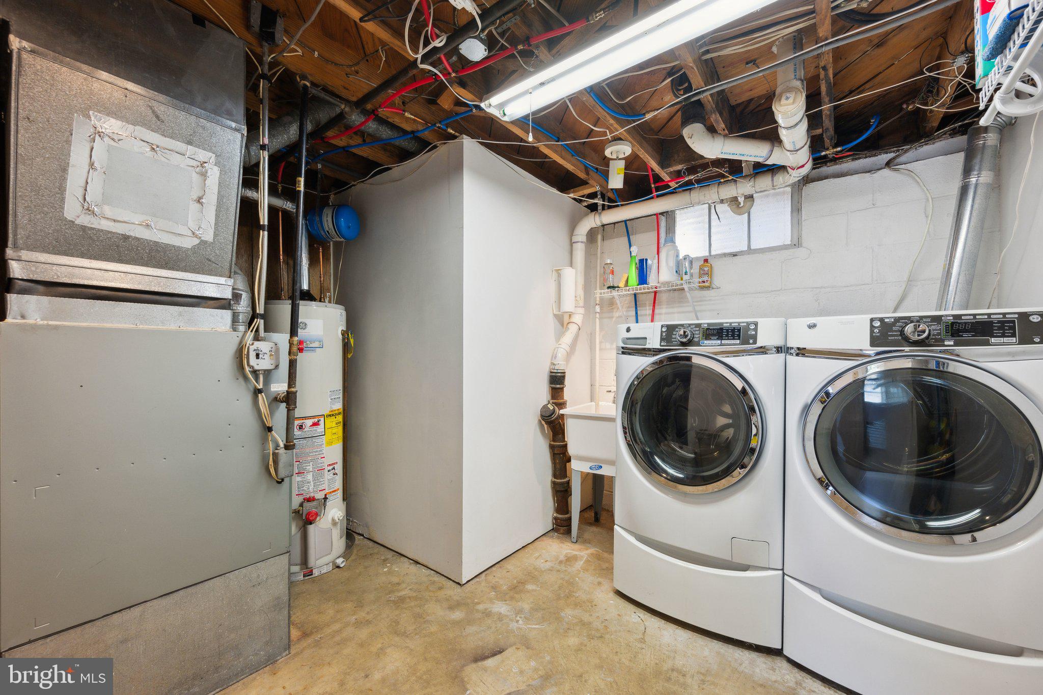 HILLSIDE ACRES - Residential