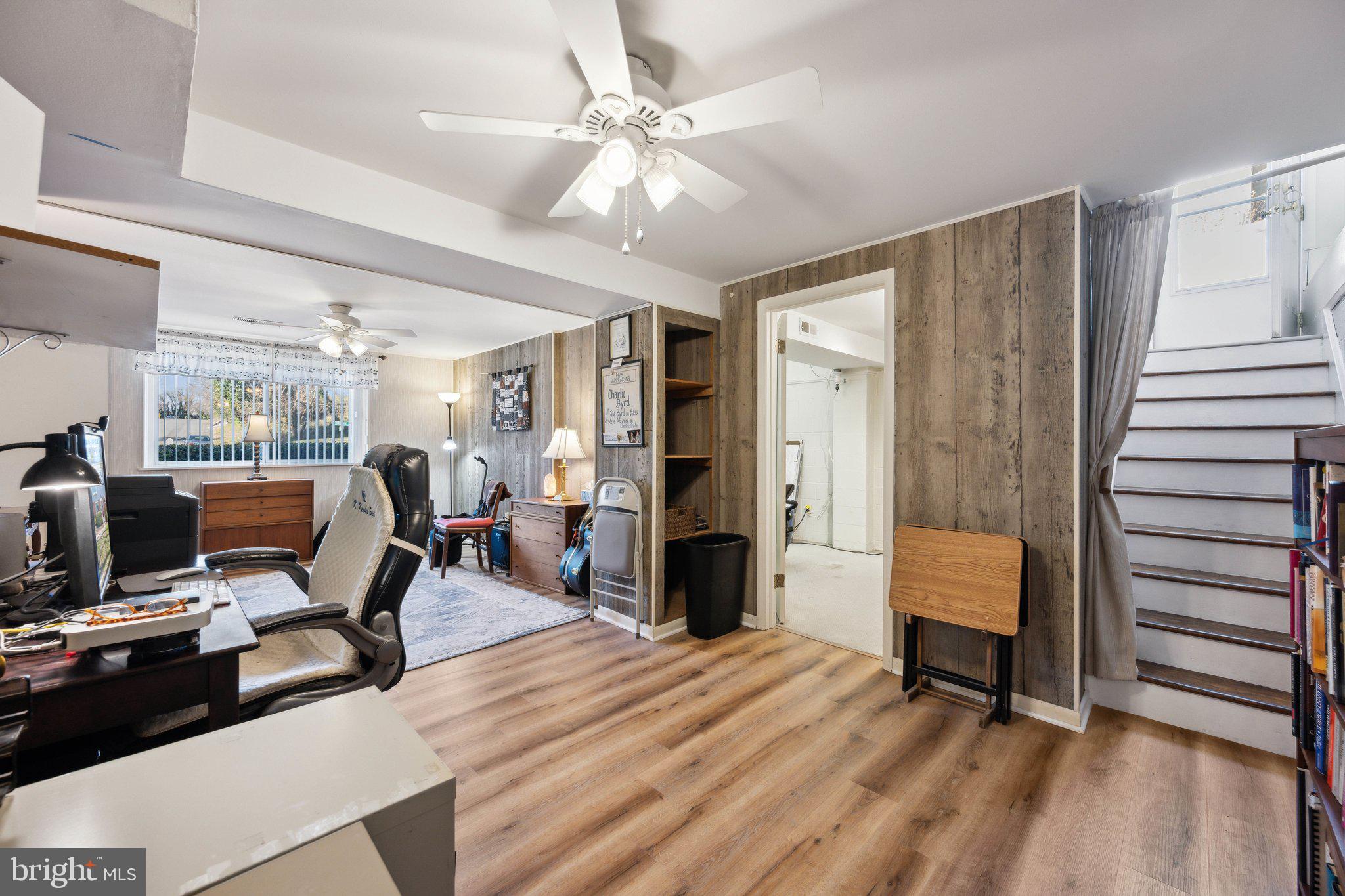 HILLSIDE ACRES - Residential