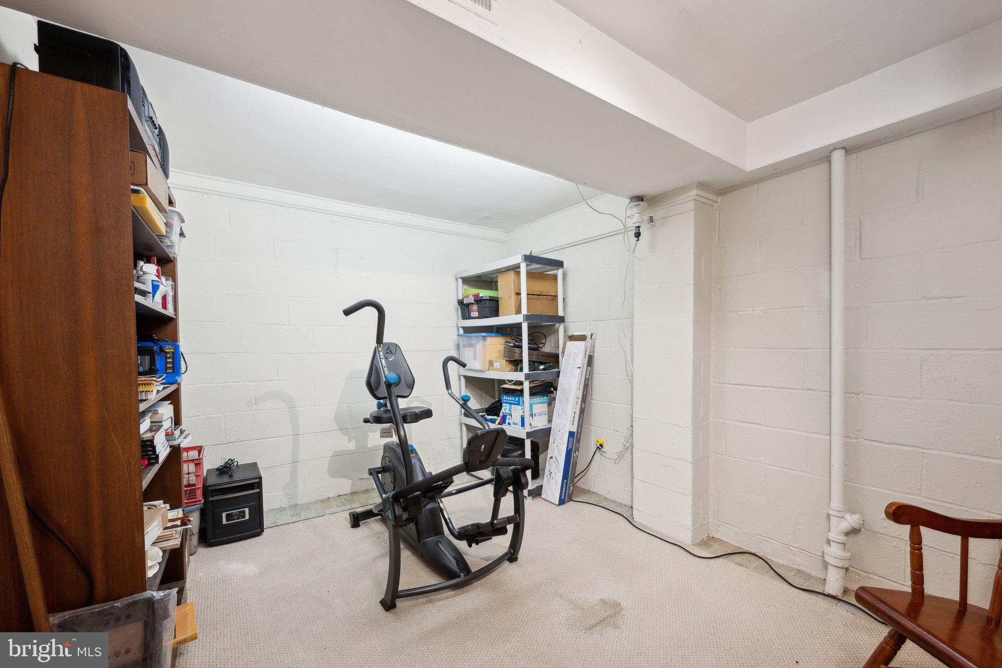 HILLSIDE ACRES - Residential