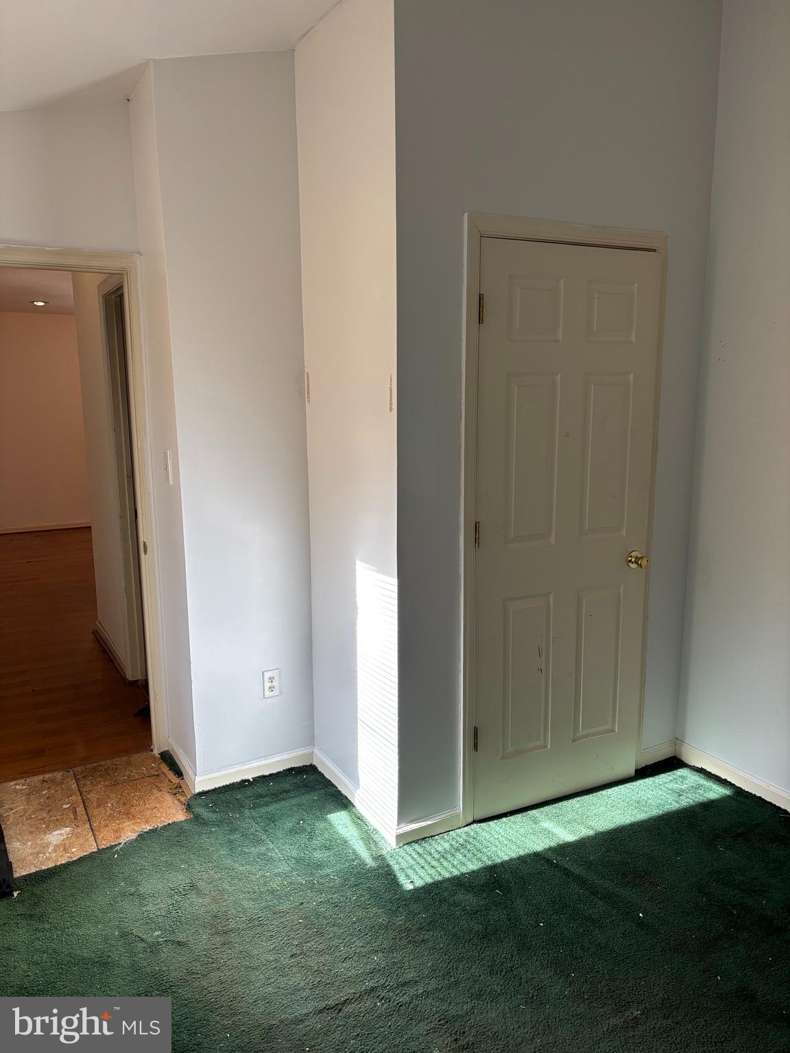 DUPONT VILLAGE - Residential