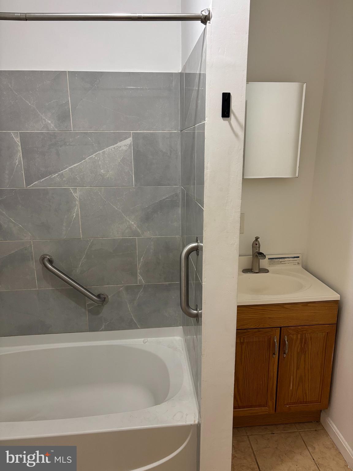 DUPONT VILLAGE - Residential