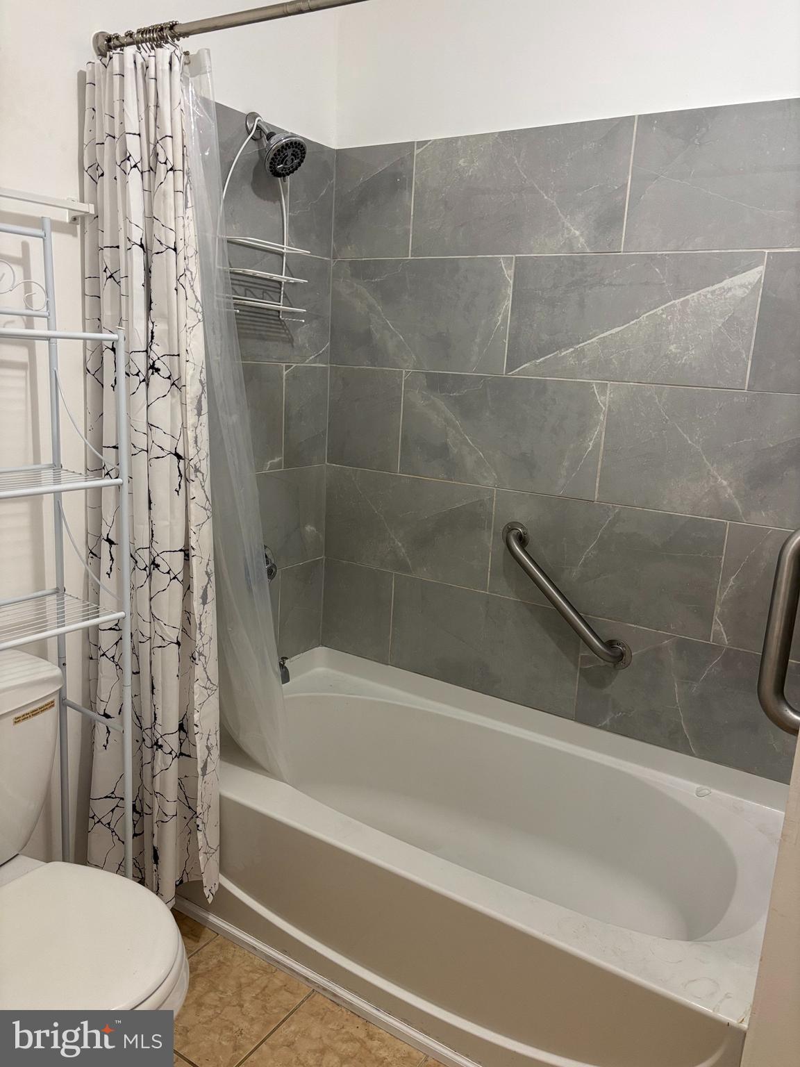 DUPONT VILLAGE - Residential