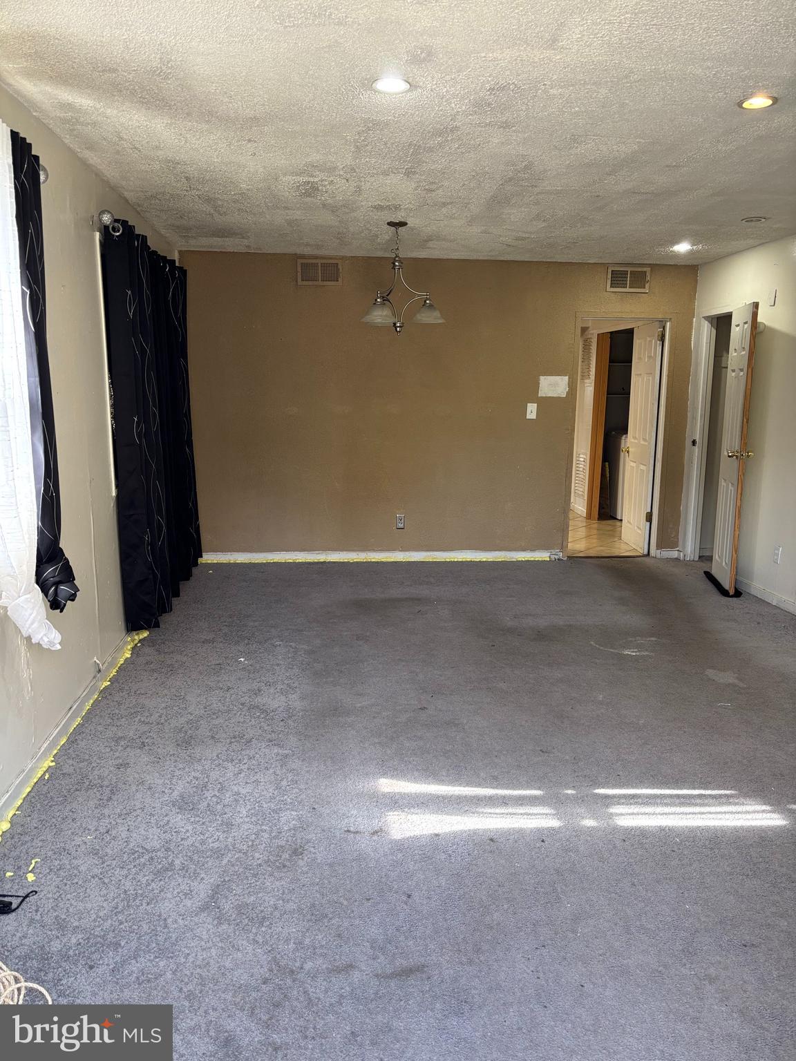 DUPONT VILLAGE - Residential