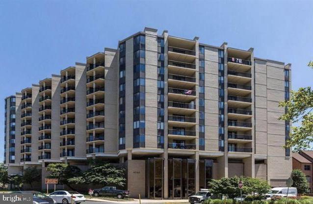 Wonderful and cozy studio in an amazing location! Situated in the heart of Bethesda in a luxury building . Updated kitchen , new floors and fresh paint. Spacious walk-in closet, assigned garage parking. Elevator building with fantastic roof-top pool, state-of-the-art fitness center, laundry facilities on each floor and 24-hour concierge. ALL UTILITIES INCLUDED IN RENT. $200 move-in fee payable to Riveria of Chevy Chase. Owner is looking for a minimum of 700 credit score and qualifying income. Vacant and available for immediate occupancy.