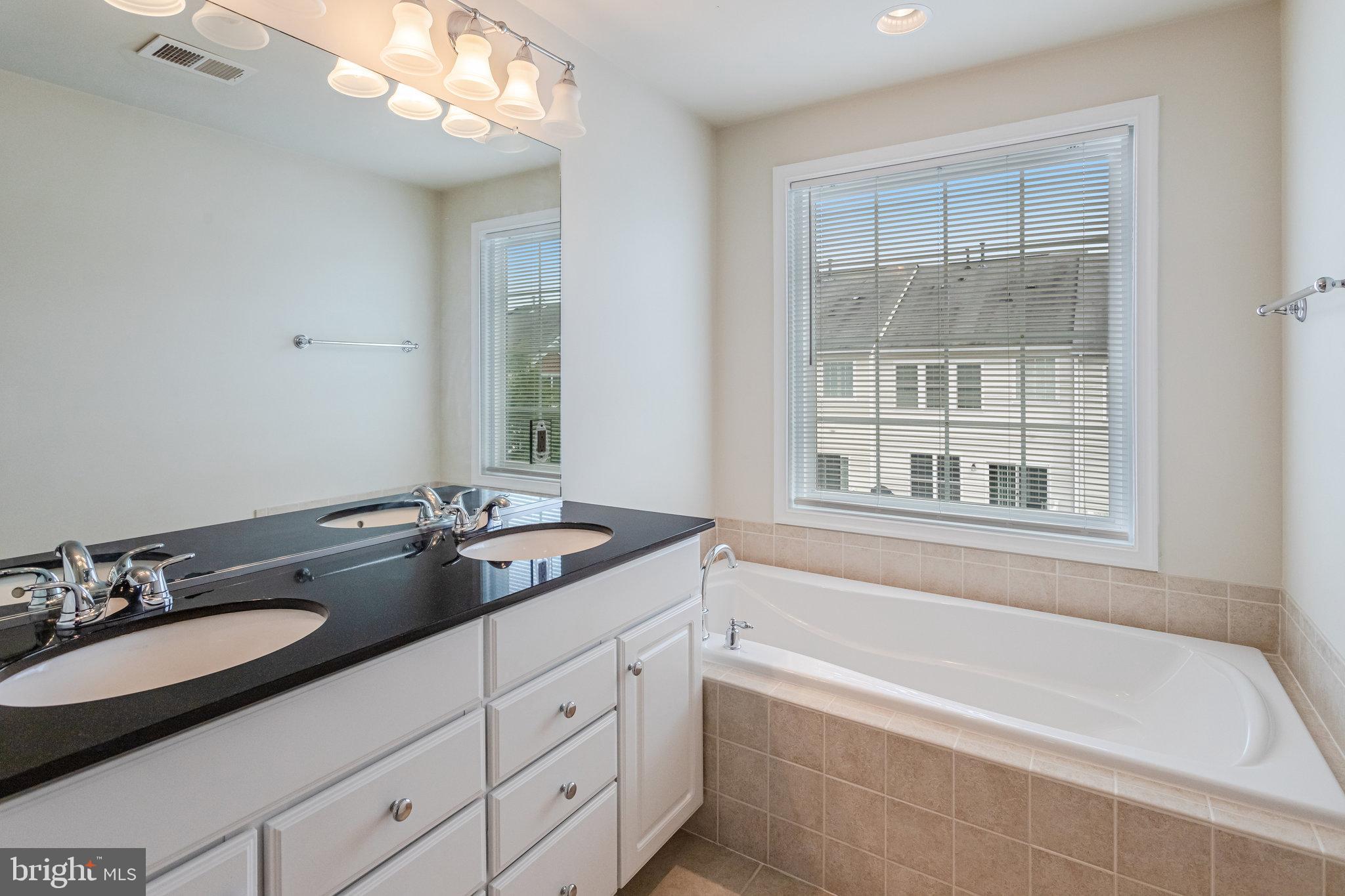 POTOMAC CLUB - Residential Lease